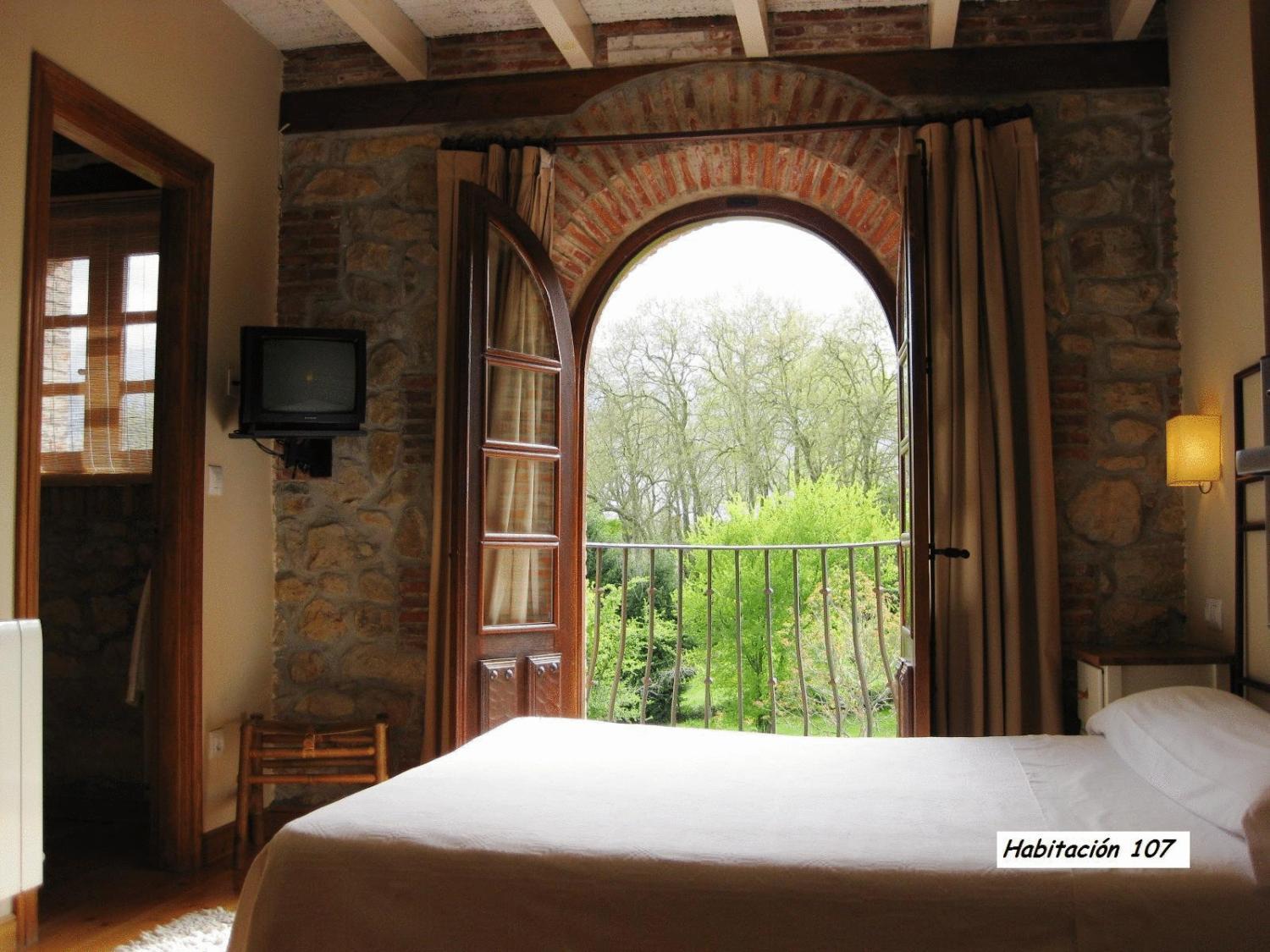 Double Room - Photo 3