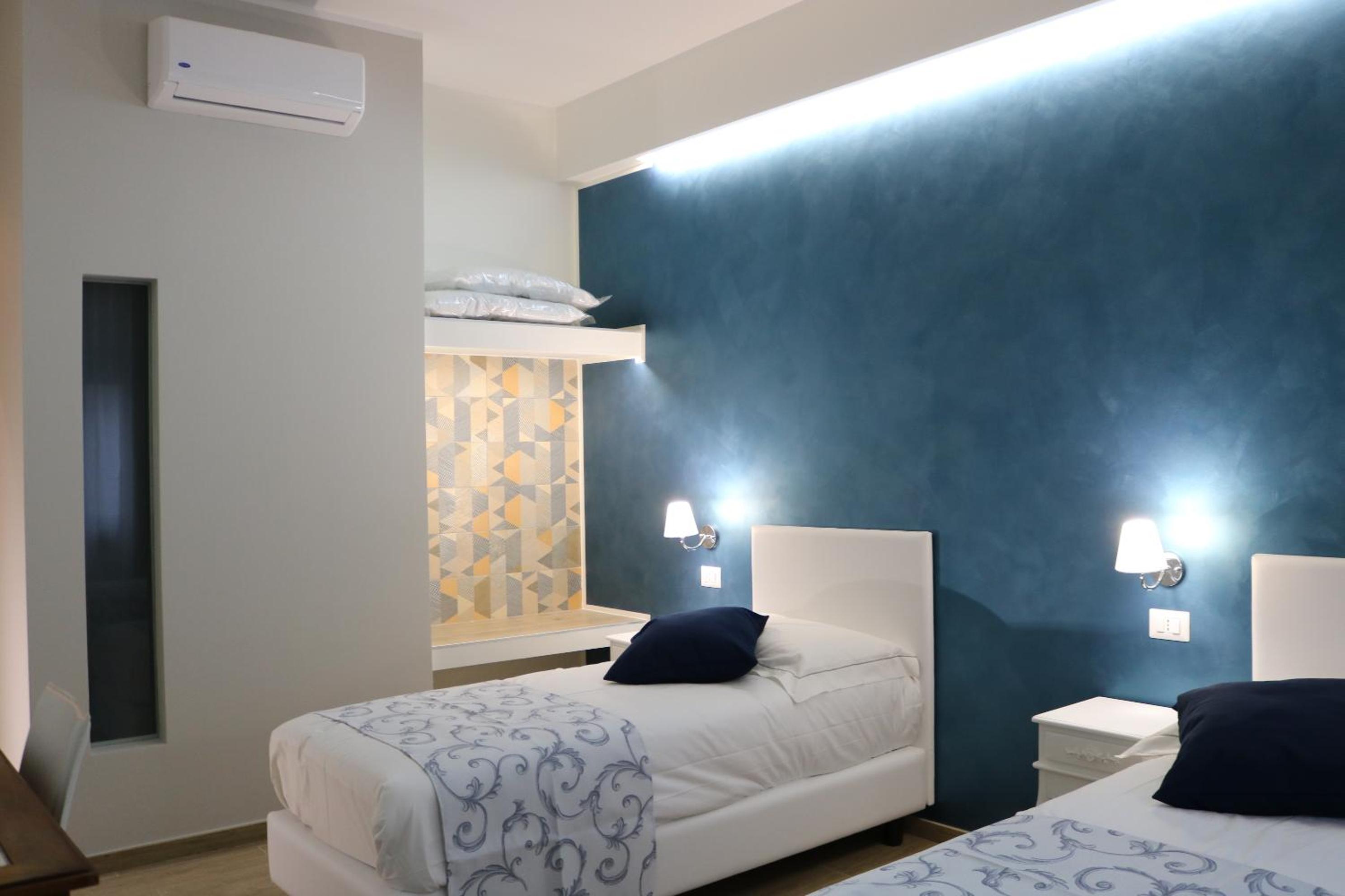 Deluxe Double or Twin Room photo 2