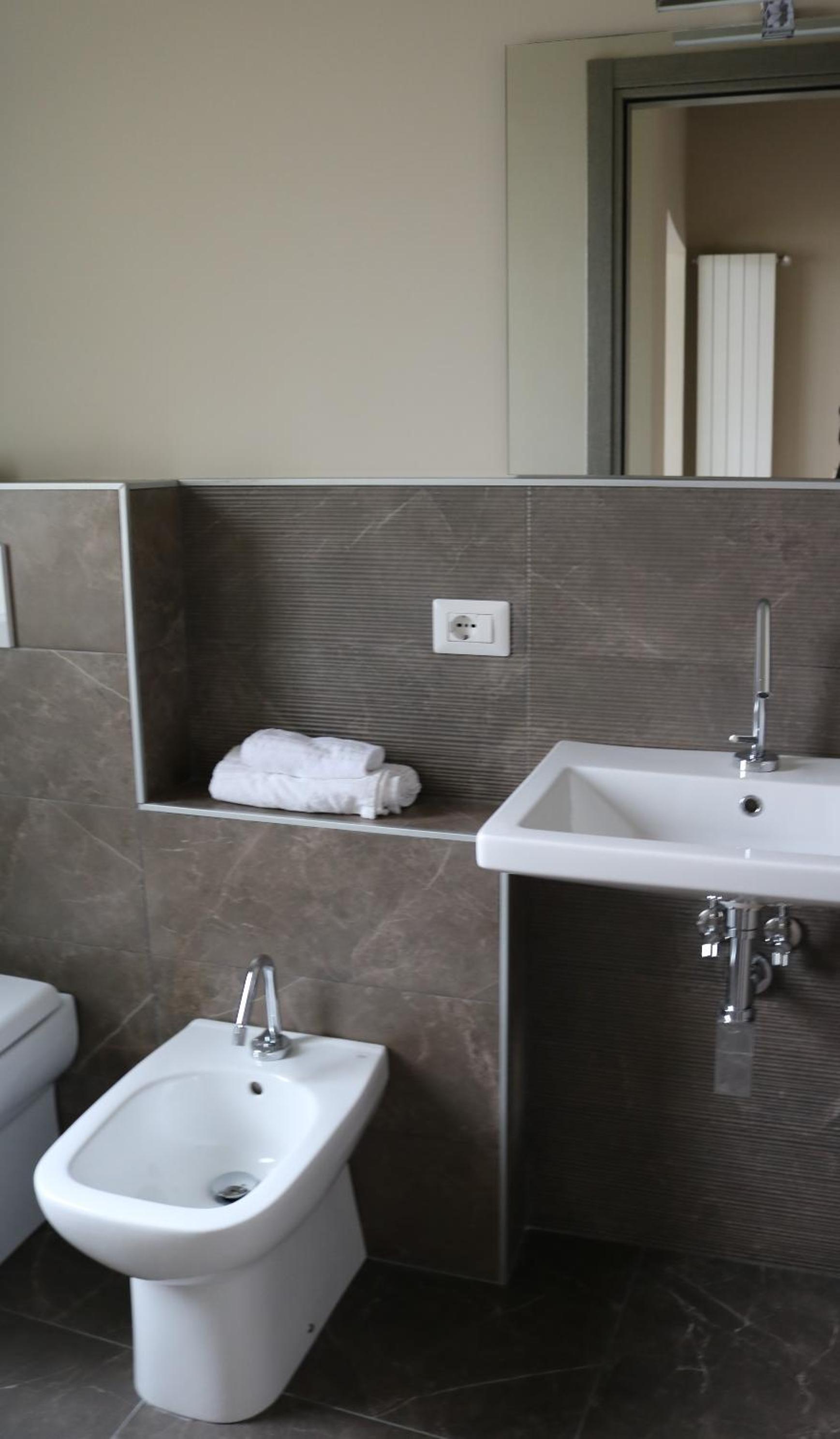 Large Double Room photo 2