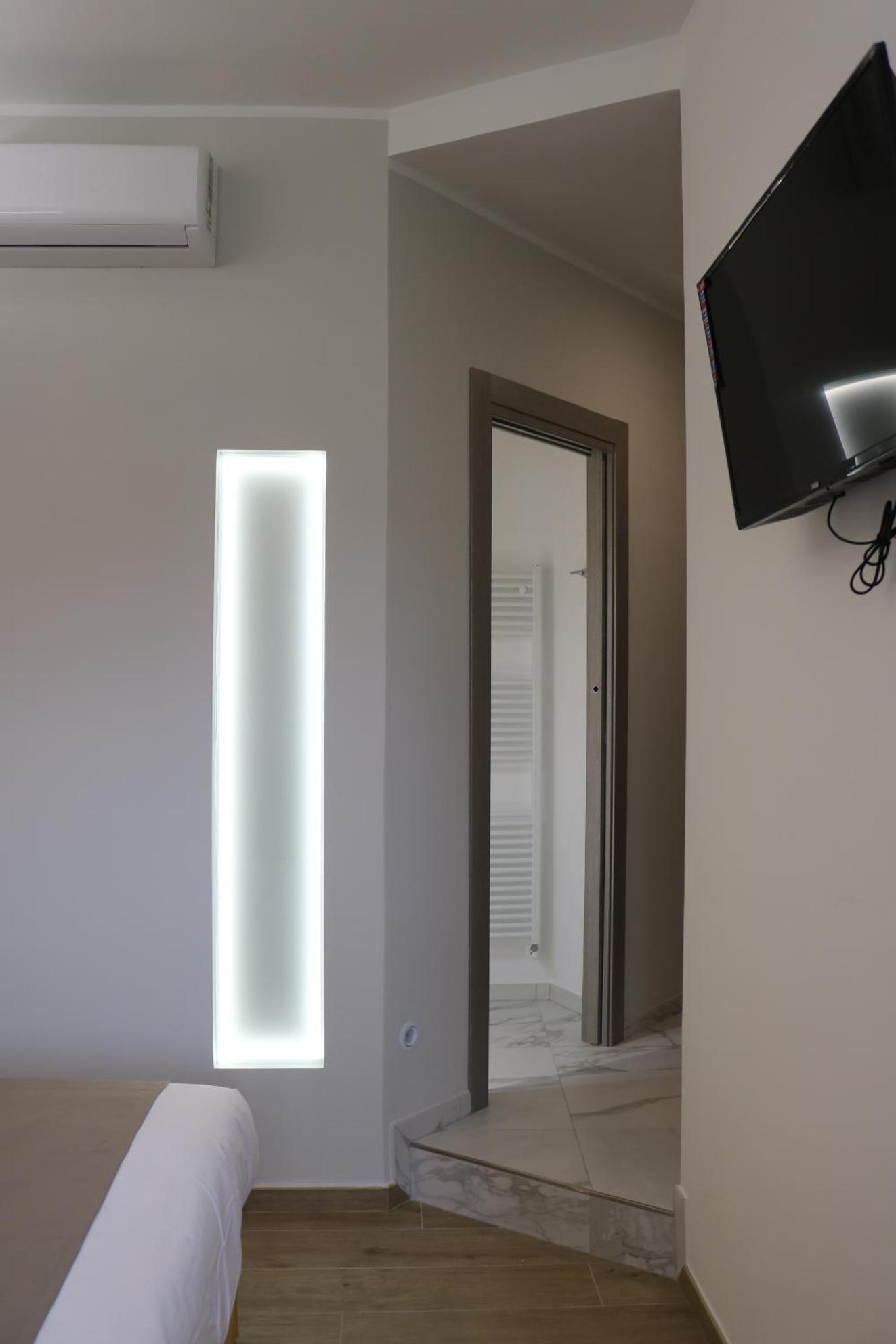 Double Room with Private Bathroom photo 3