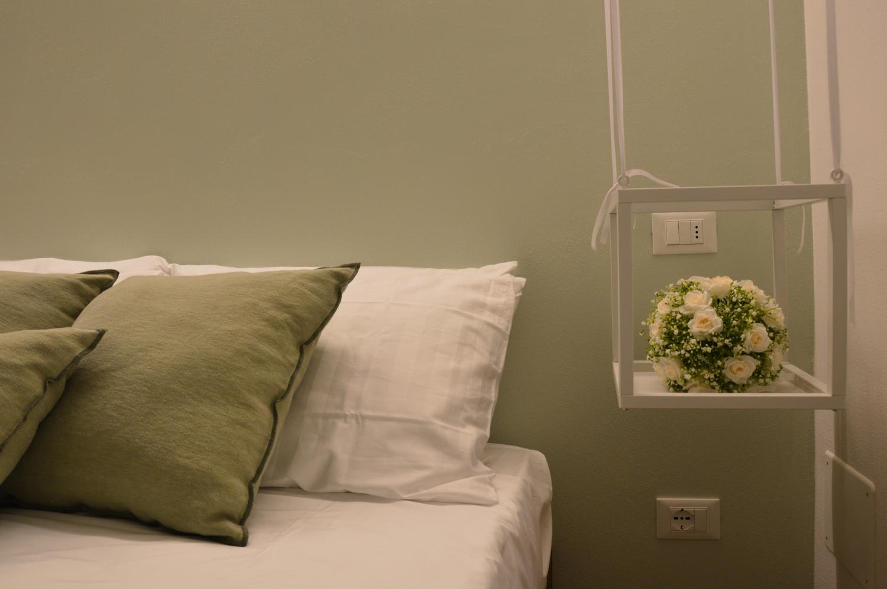 Deluxe Double Room with Balcony photo 3