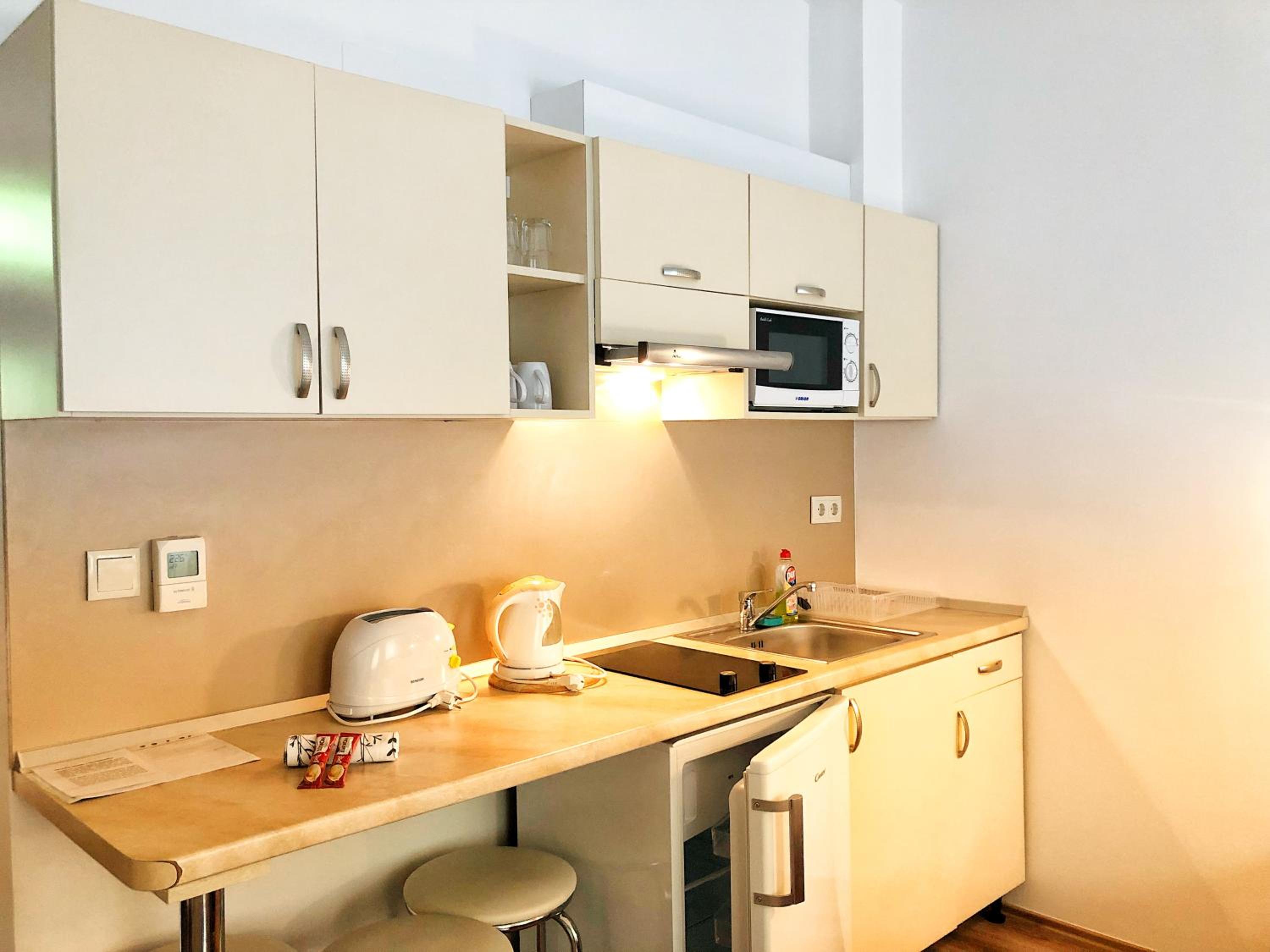 One-Bedroom Apartment - Photo 6