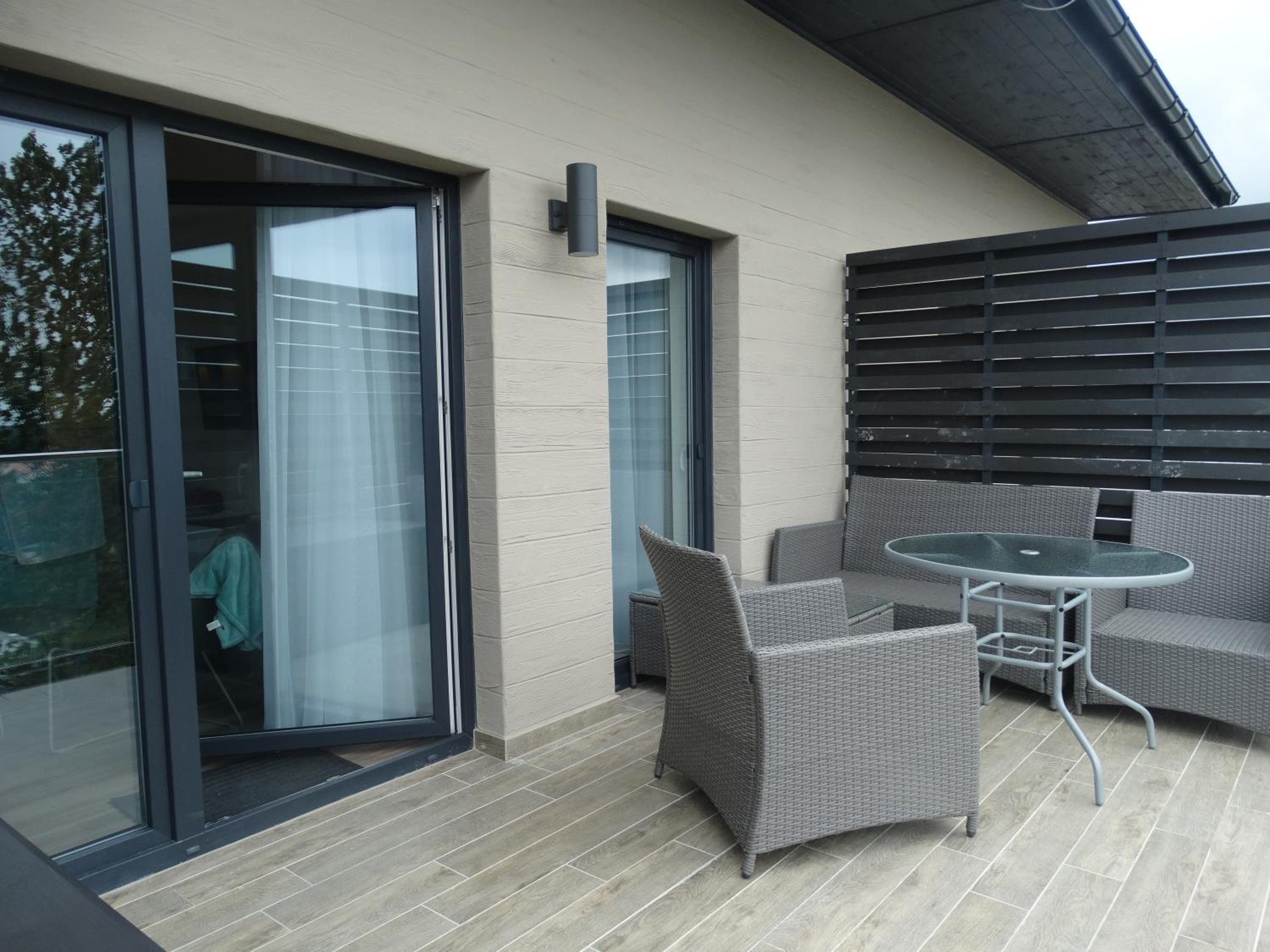 Deluxe Apartment With Sea View photo 3