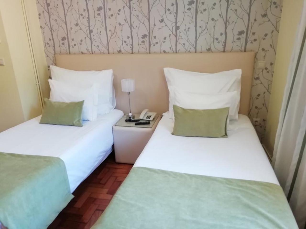 Twin Room with Balcony photo 3