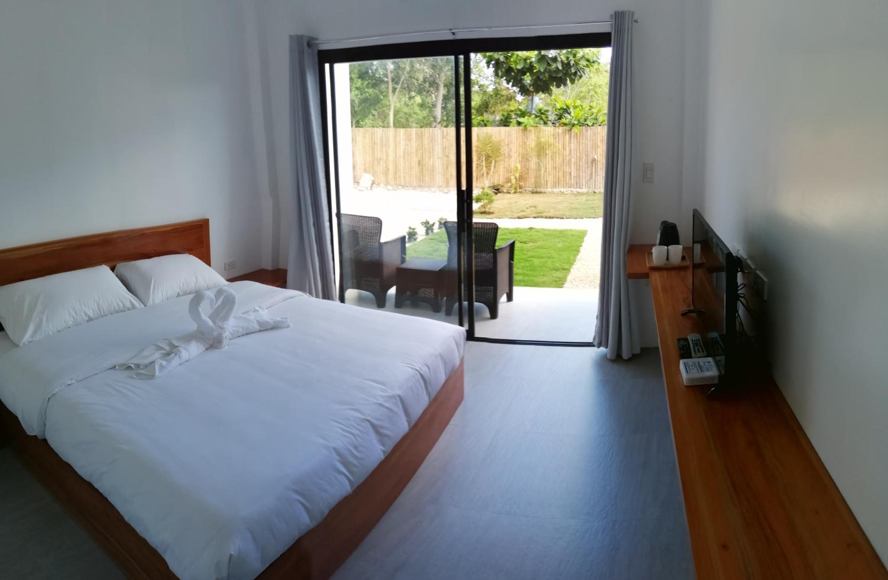 King Room with Garden View - Photo 10