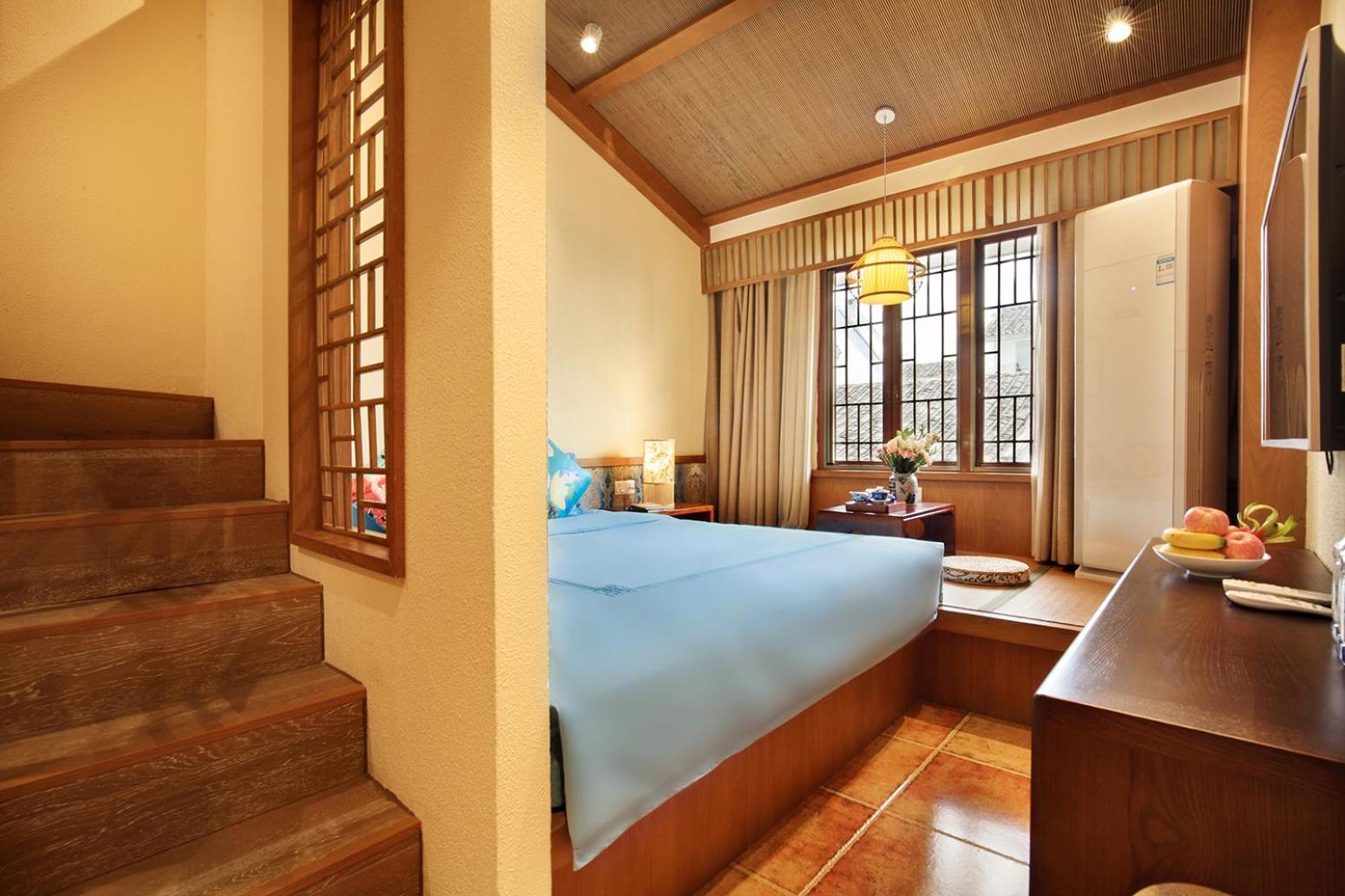 Family Loft-free pick up available for minimum 2 nights stay - Photo 1