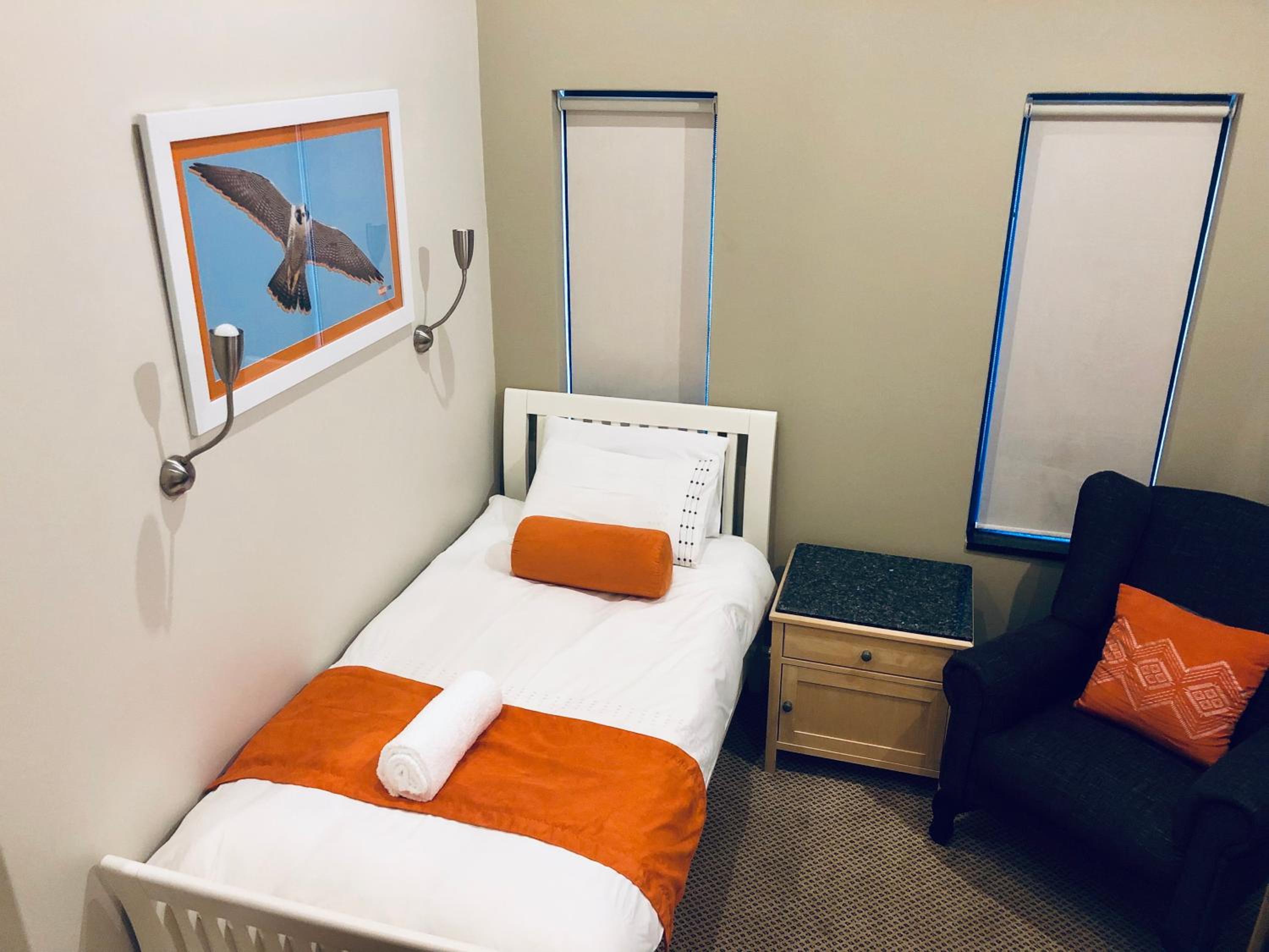 Twin Budget Room