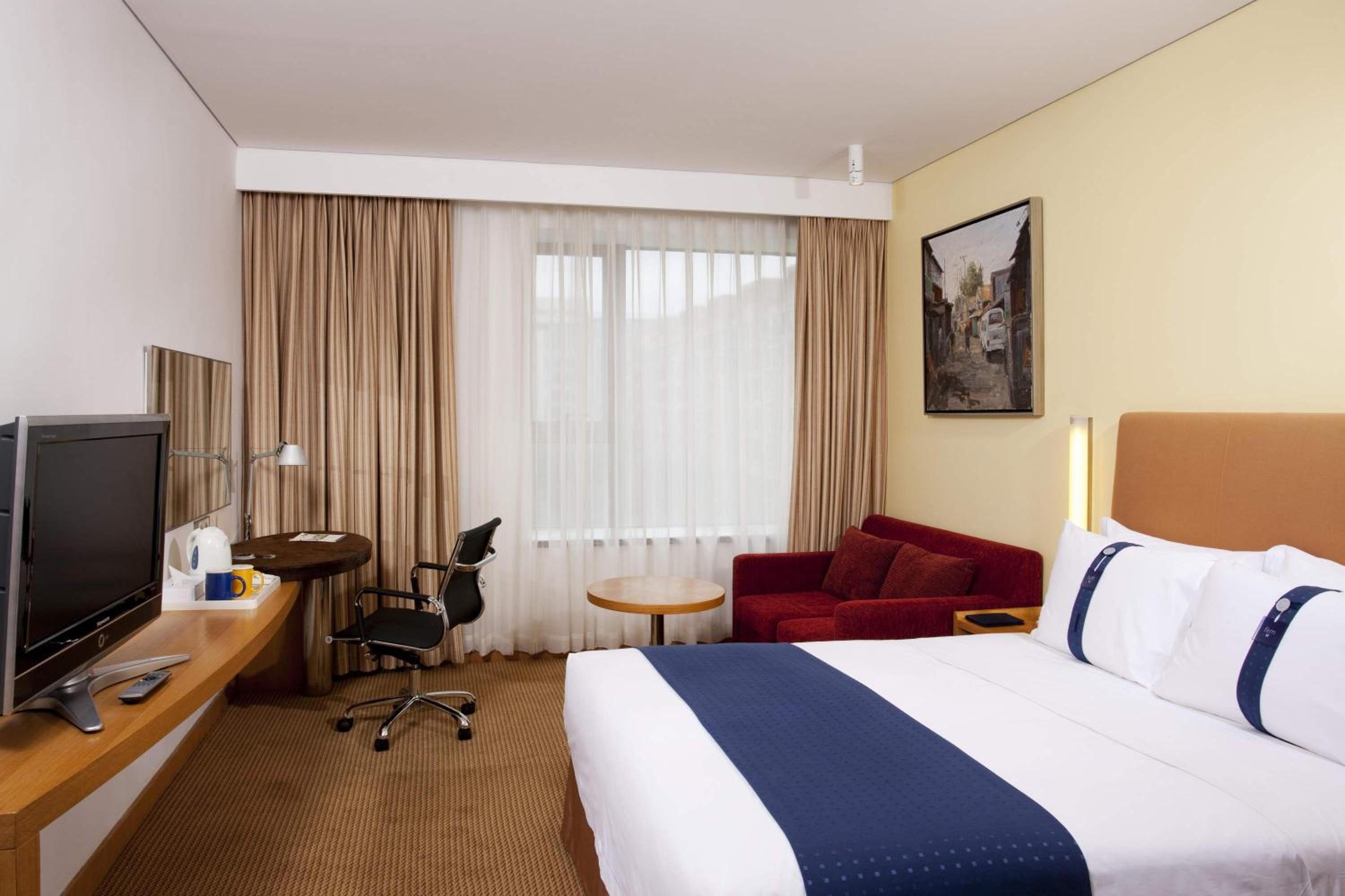 Standard Queen Room - Photo 1
