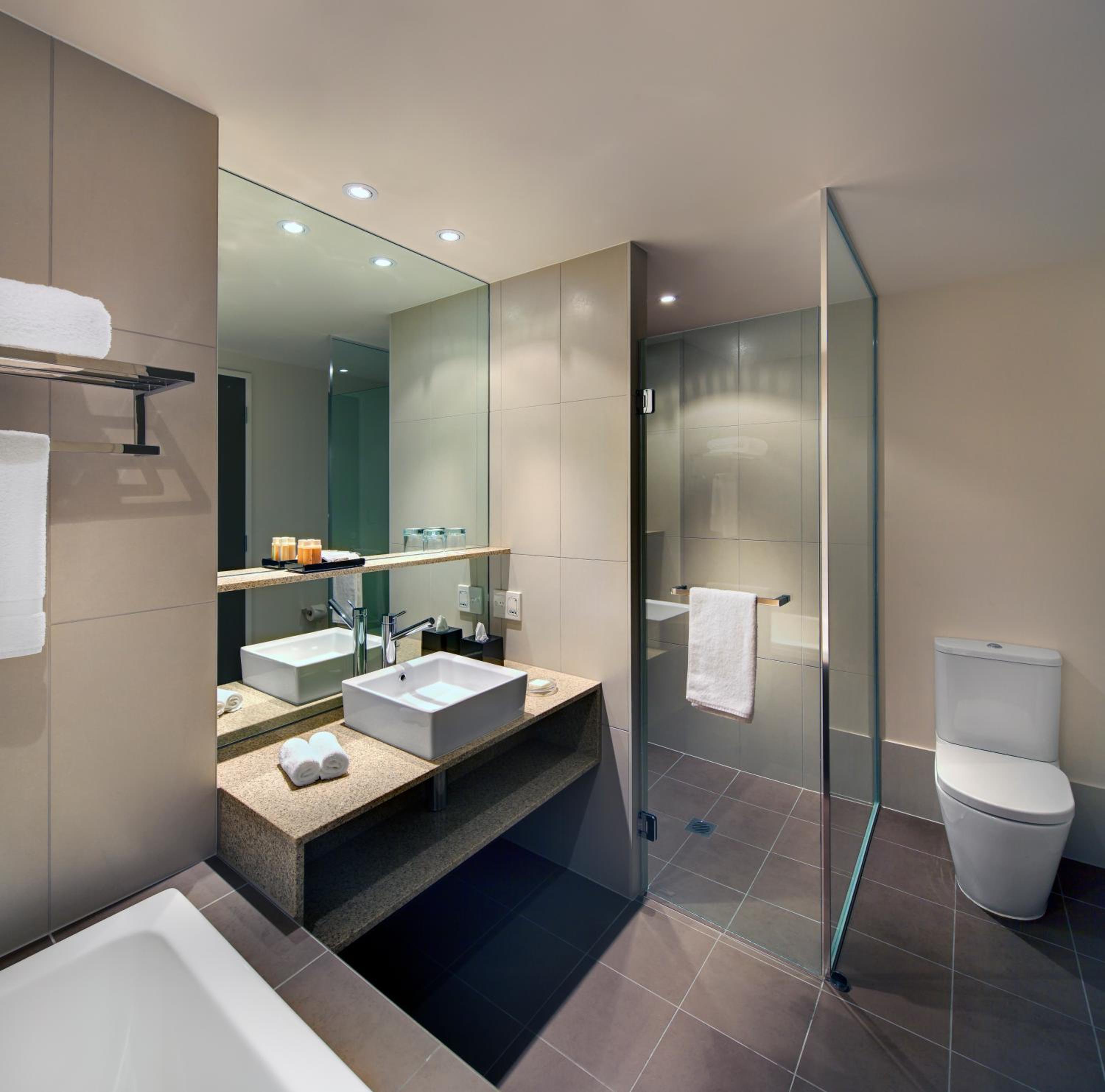 Premium Deluxe Room with Two Double Beds, Park View and Balcony - Photo 2
