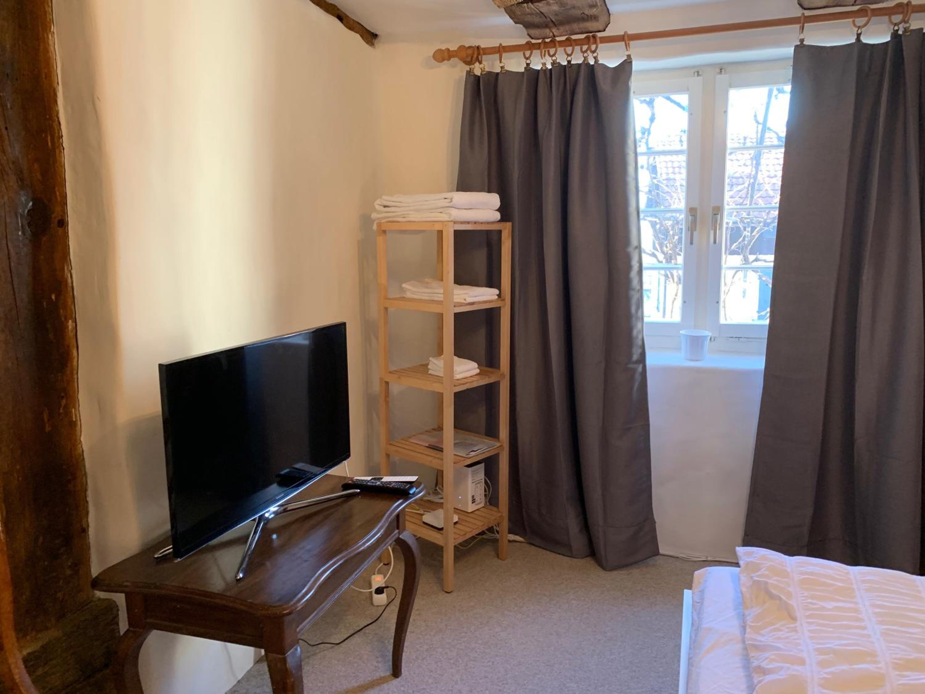 Queen Room photo 3