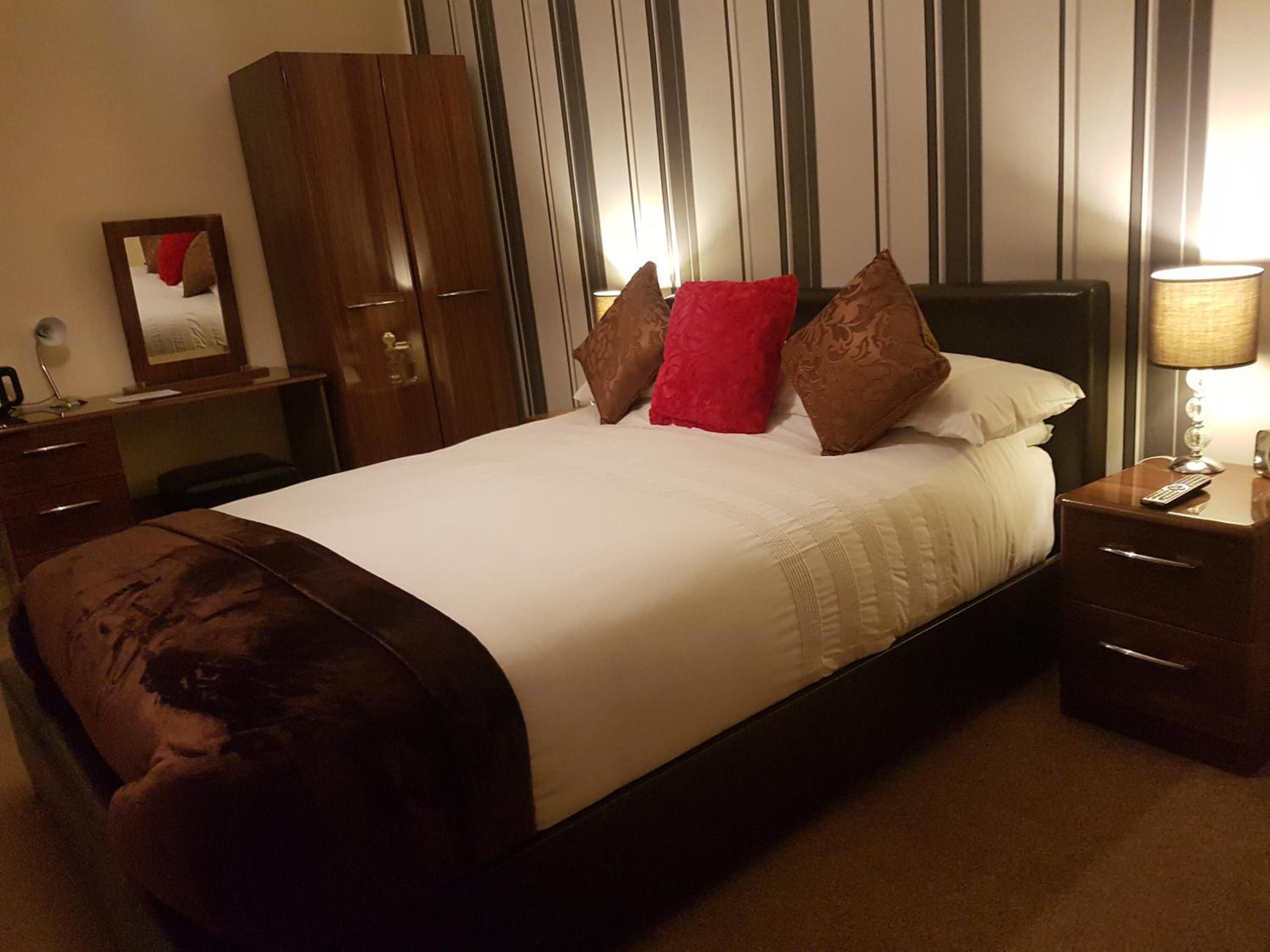 Double Ensuite Room photo 3