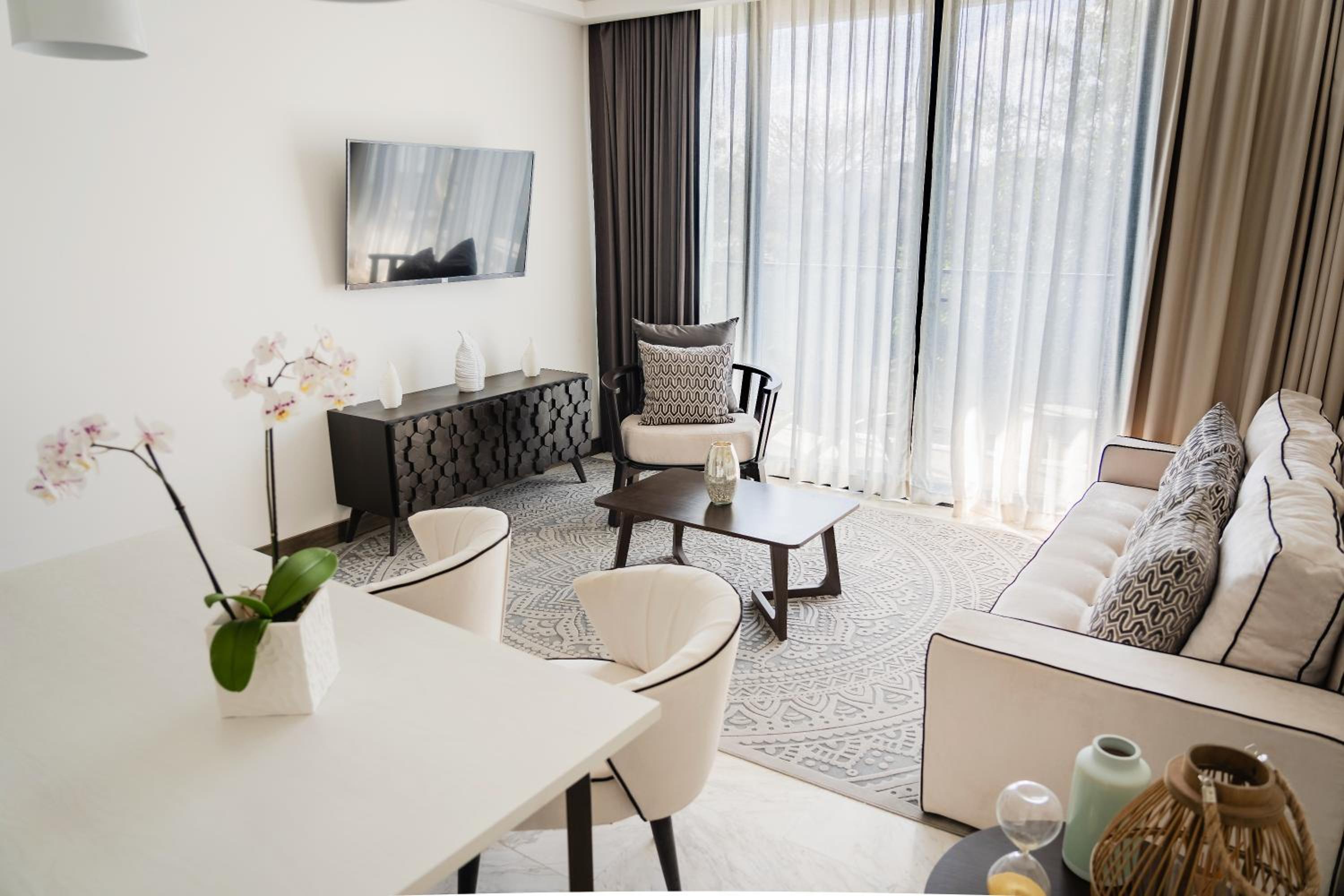 One Bedroom Suite - Photo 17