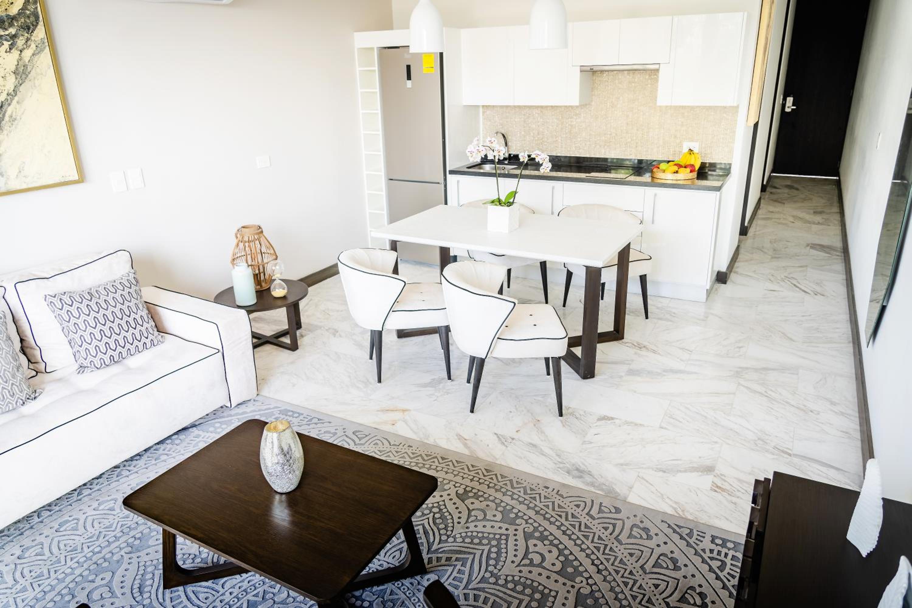 One Bedroom Suite - Photo 7