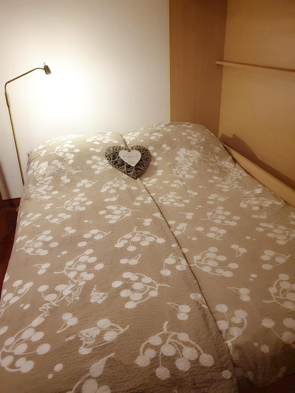 Studio Apartment - Photo 18