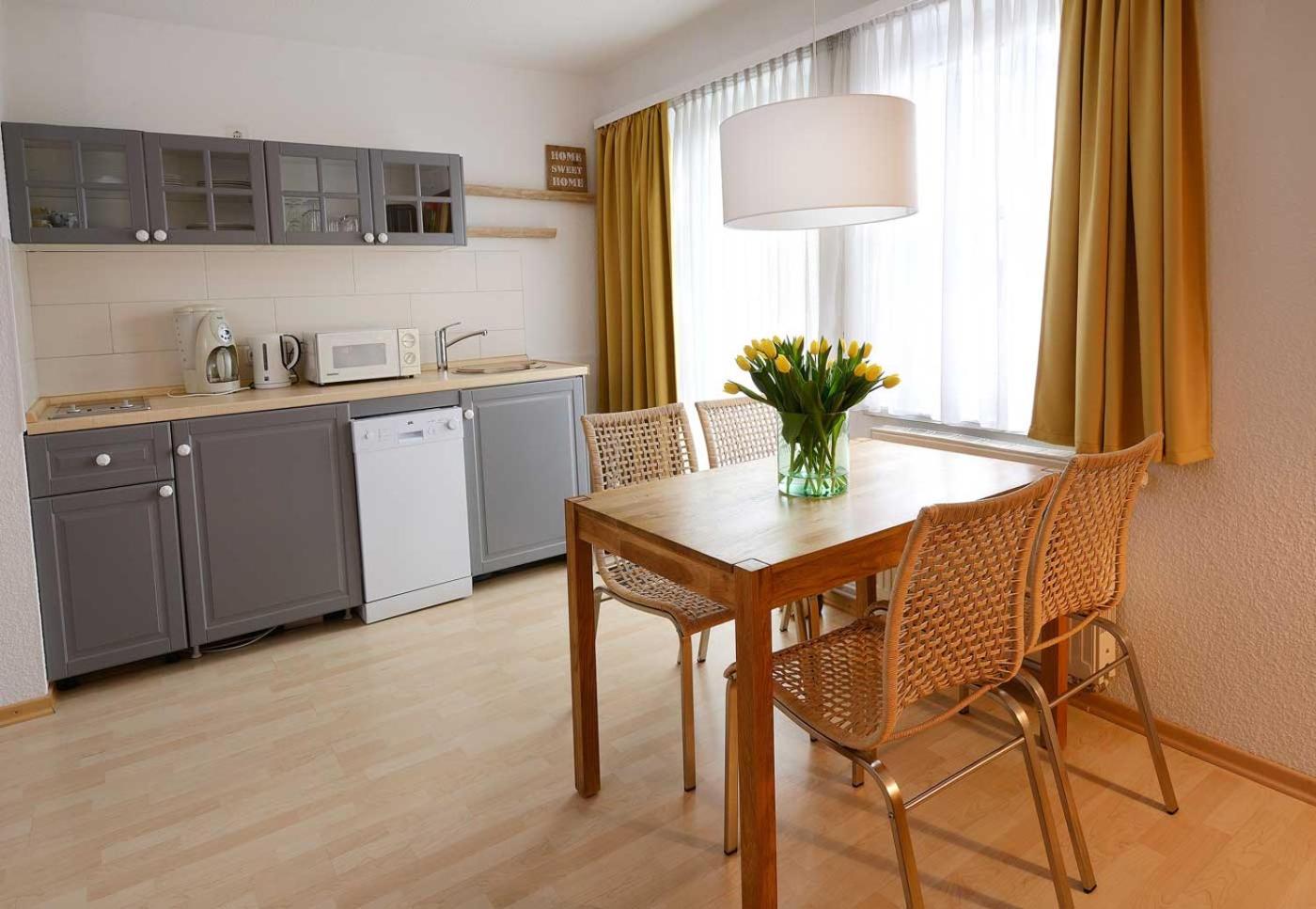 One-Bedroom Apartment with Balcony photo 2