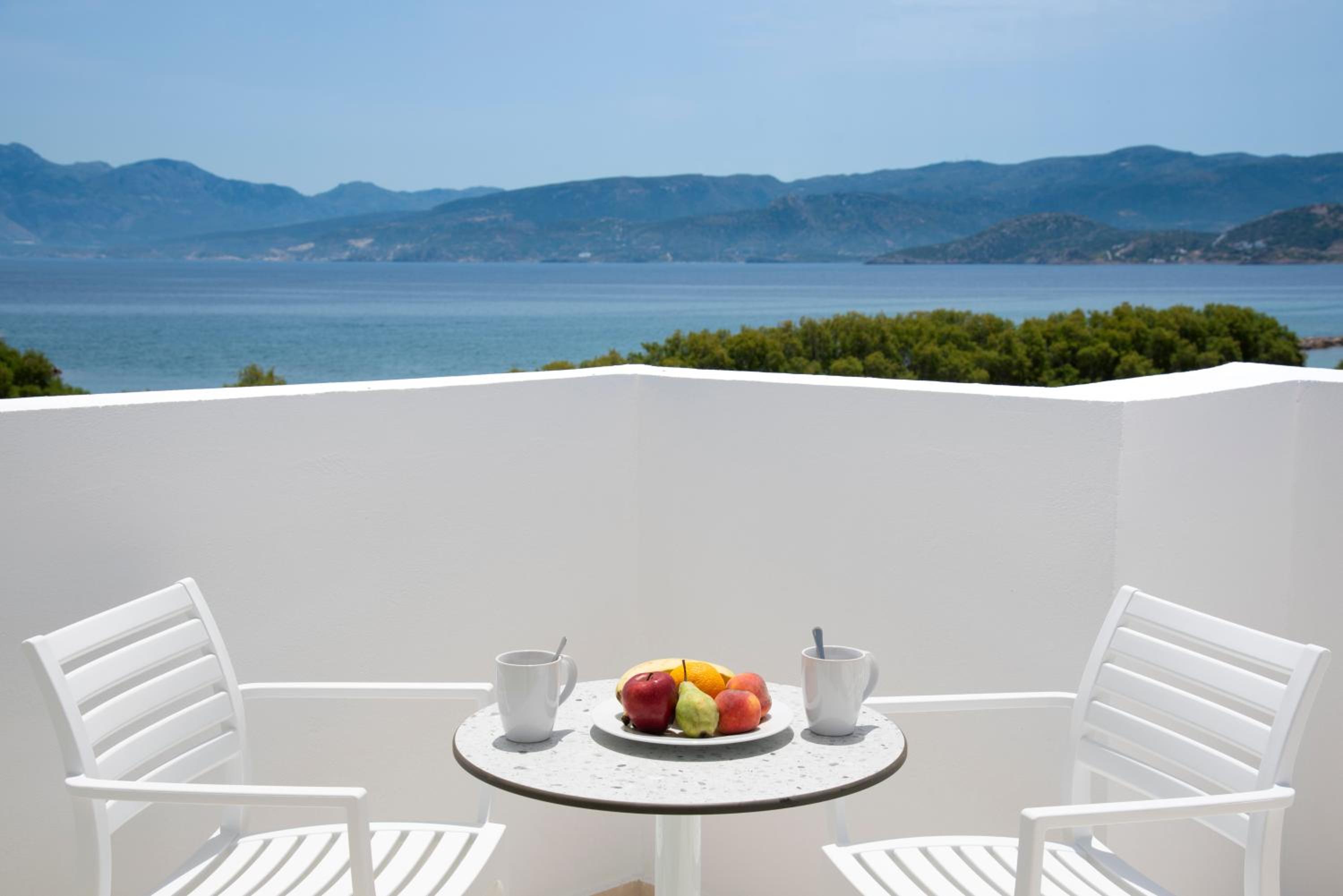 Superior Double or Twin Room with Sea View - Photo 2