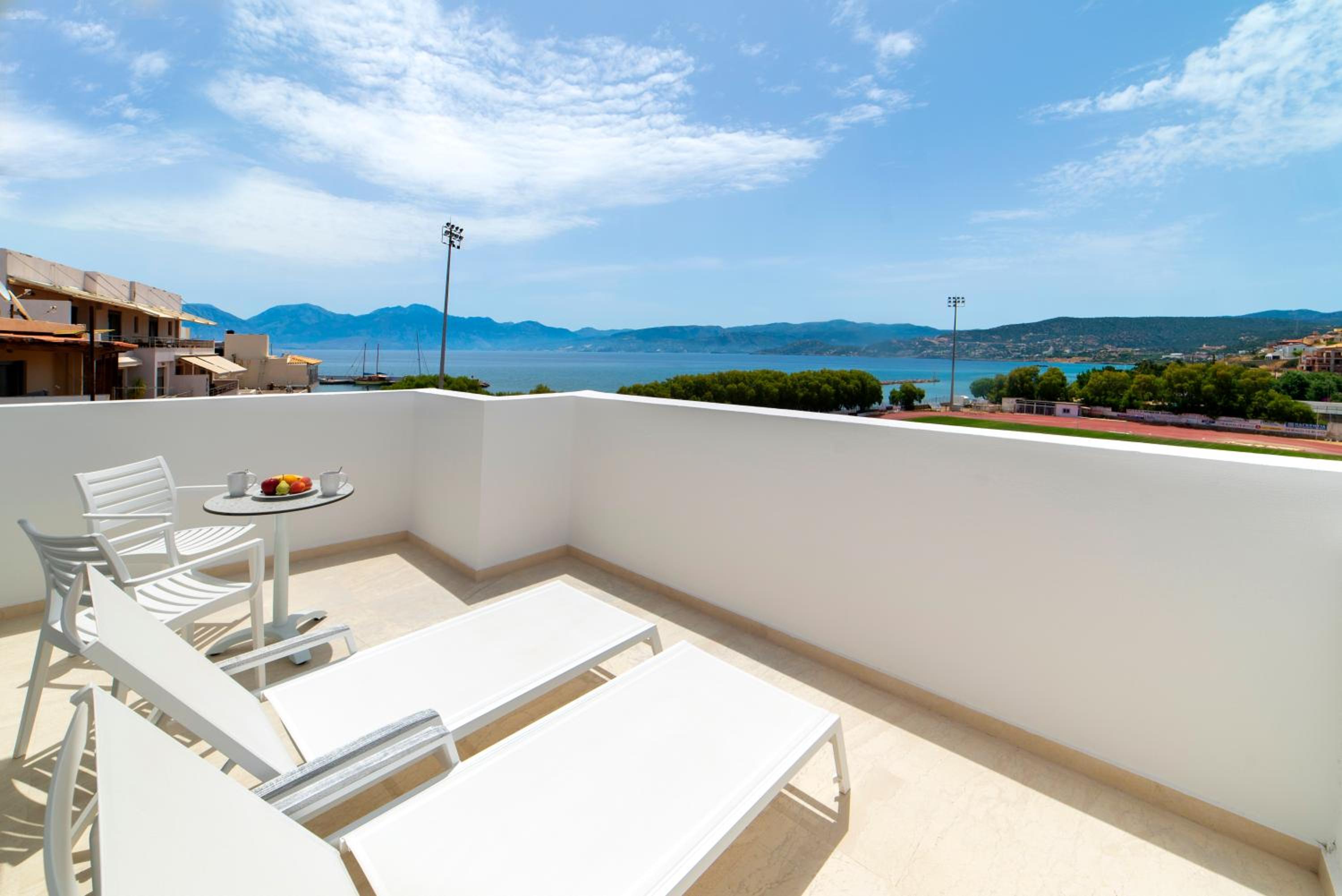 Superior Double or Twin Room with Sea View - Photo 9