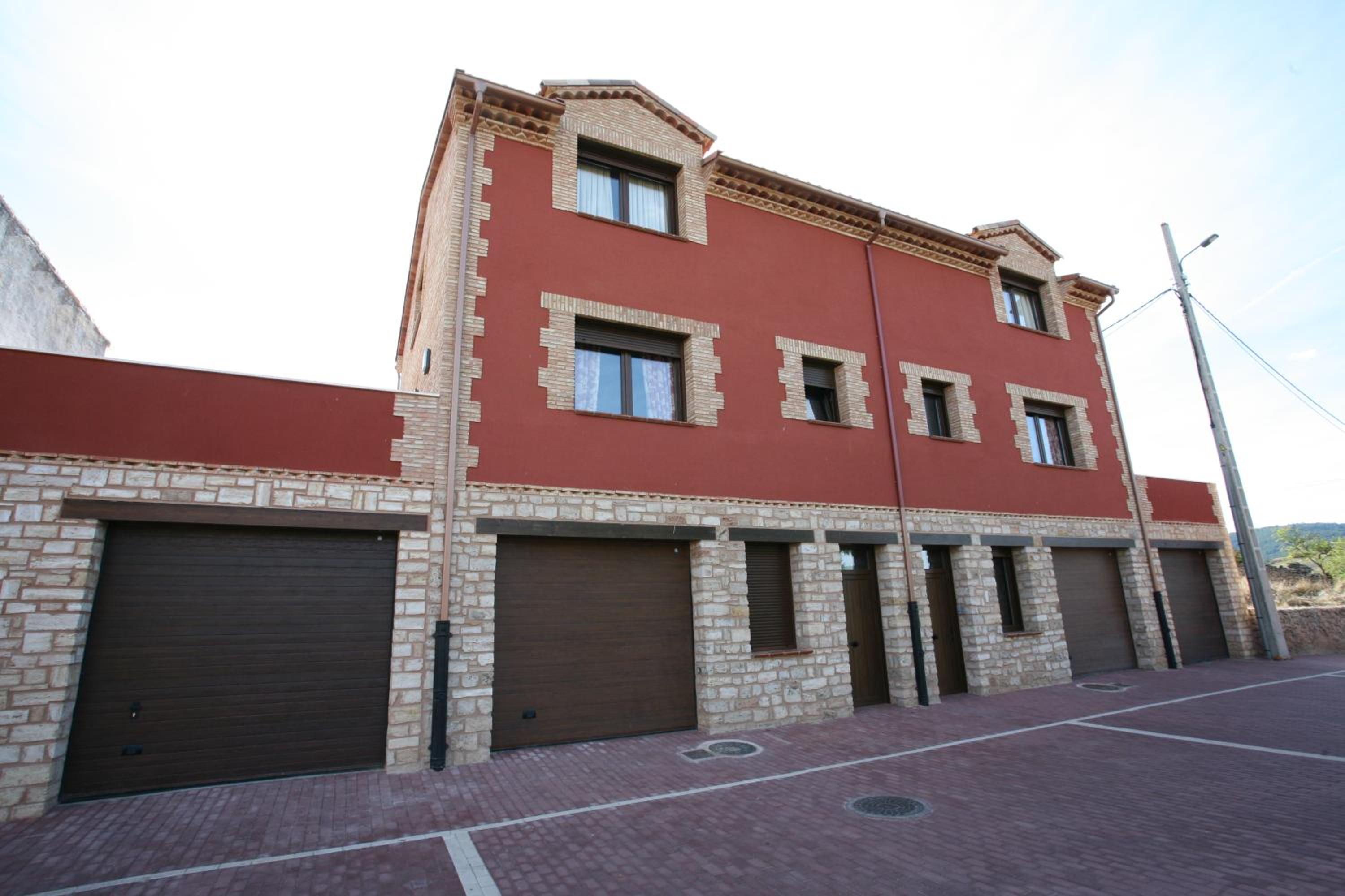 Four-Bedroom House photo 2