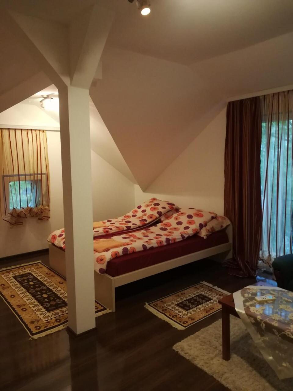Twin Room with Bathroom photo 1