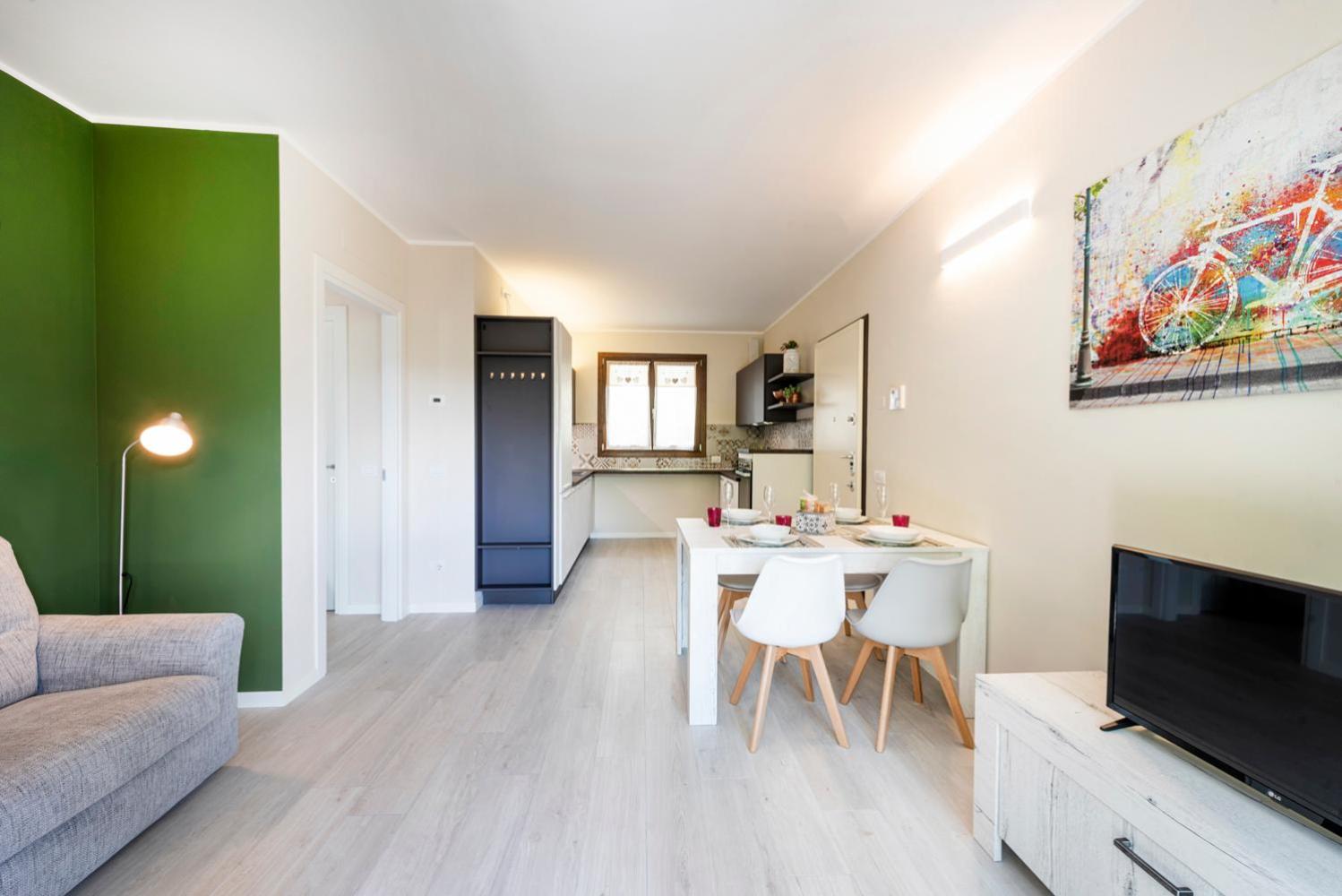 Two-Bedroom House - Photo 17