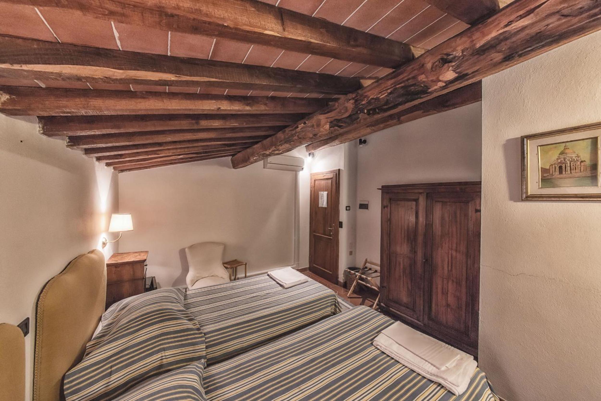 Classic Triple Room photo 3