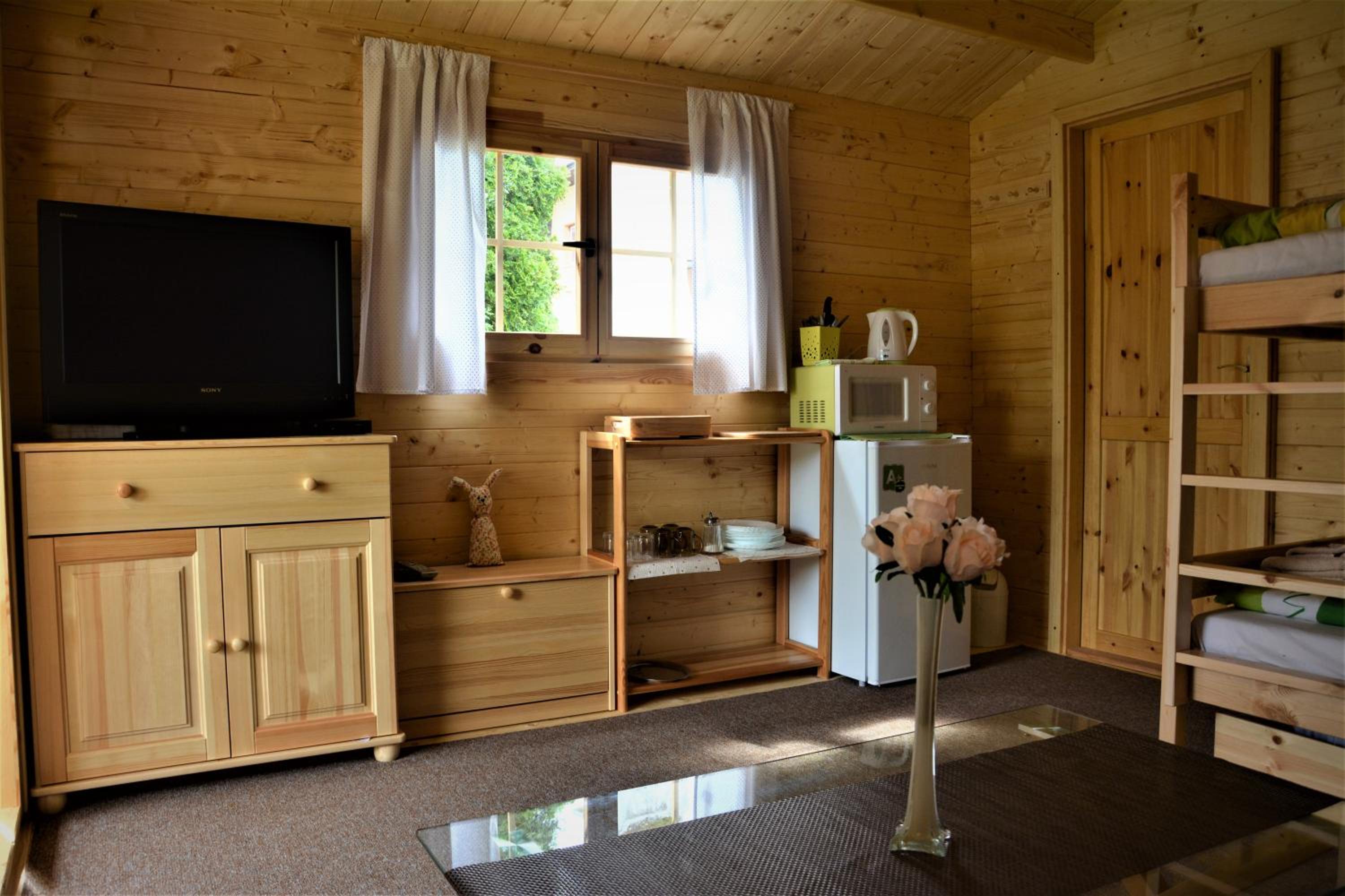 Mobile Home - Photo 12