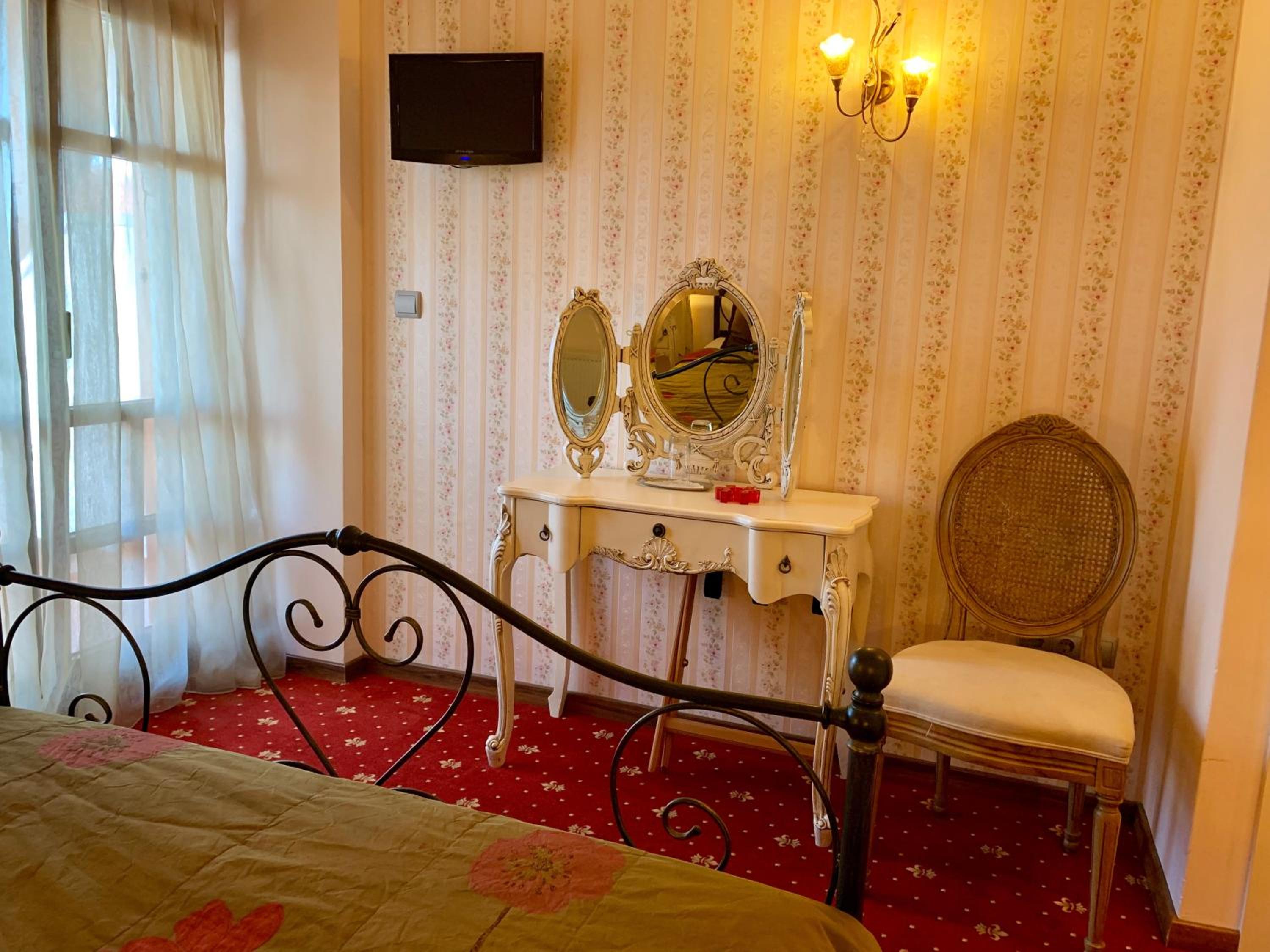 Budget Double Room photo 1