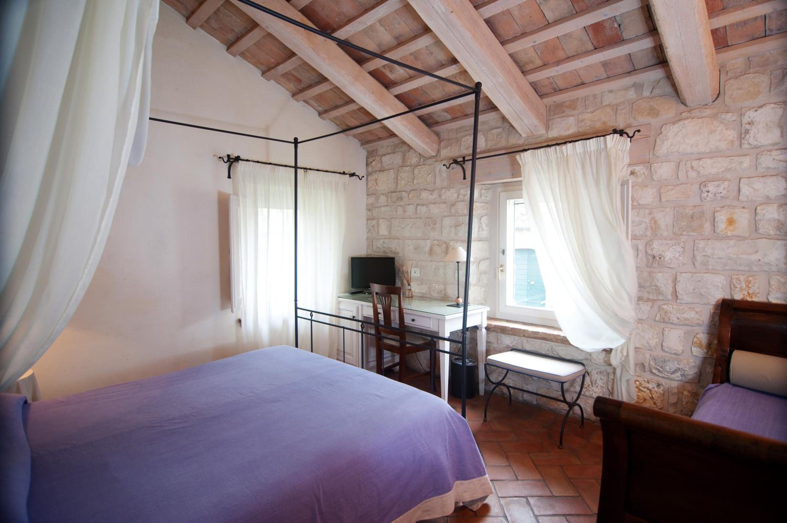 Triple Room - Photo 1