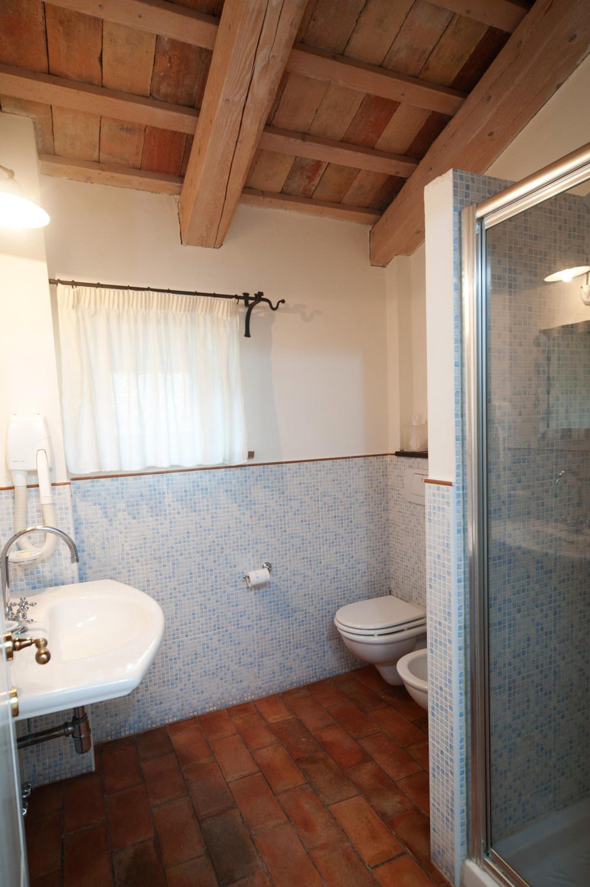 Triple Room - Photo 2