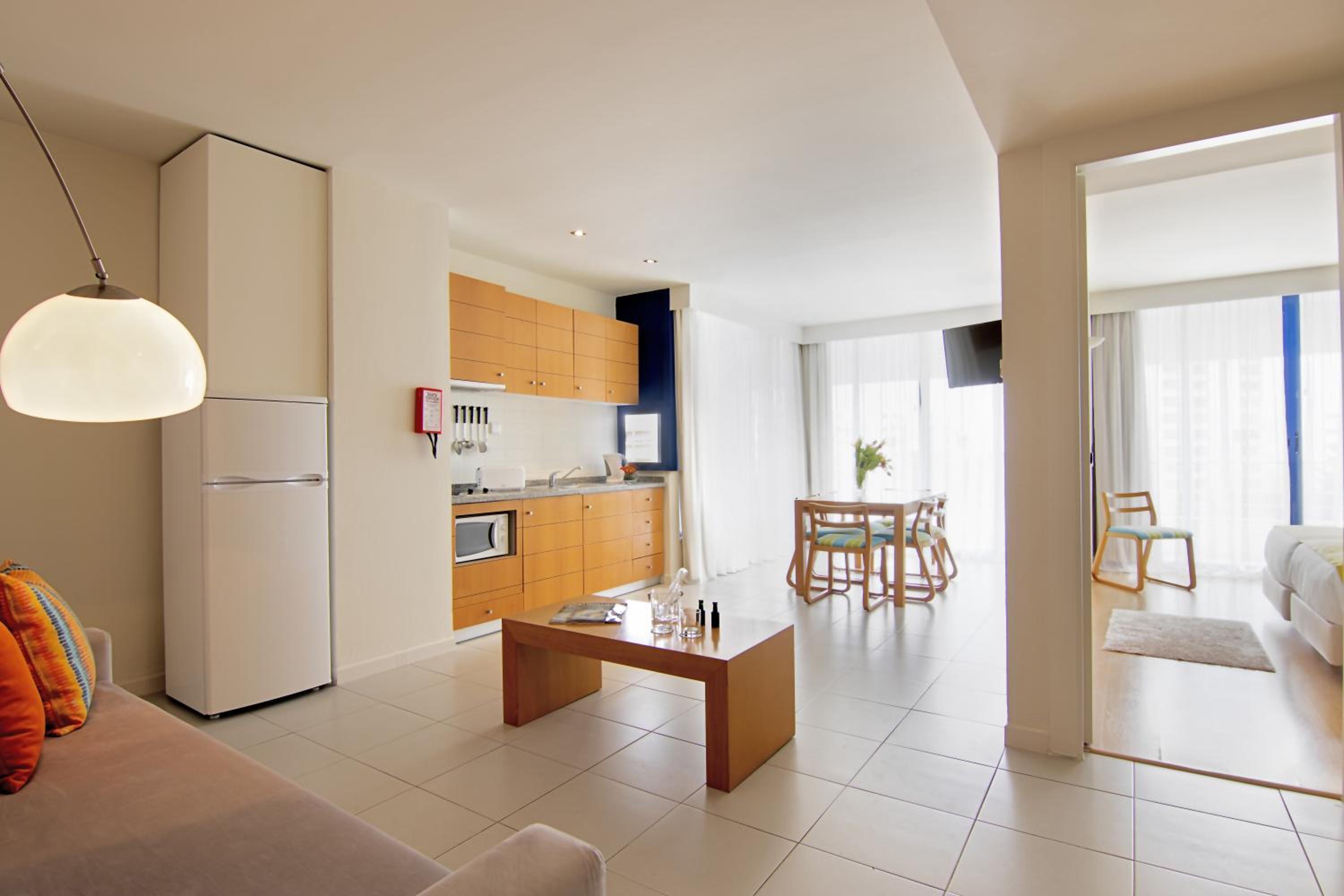 One-Bedroom Apartment - Photo 6