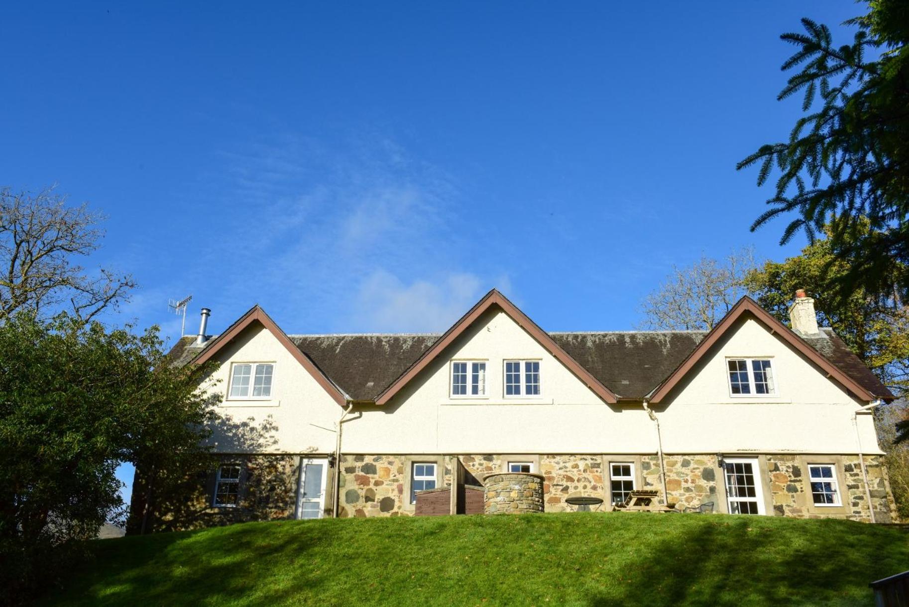 Two-Bedroom Cottage photo 2