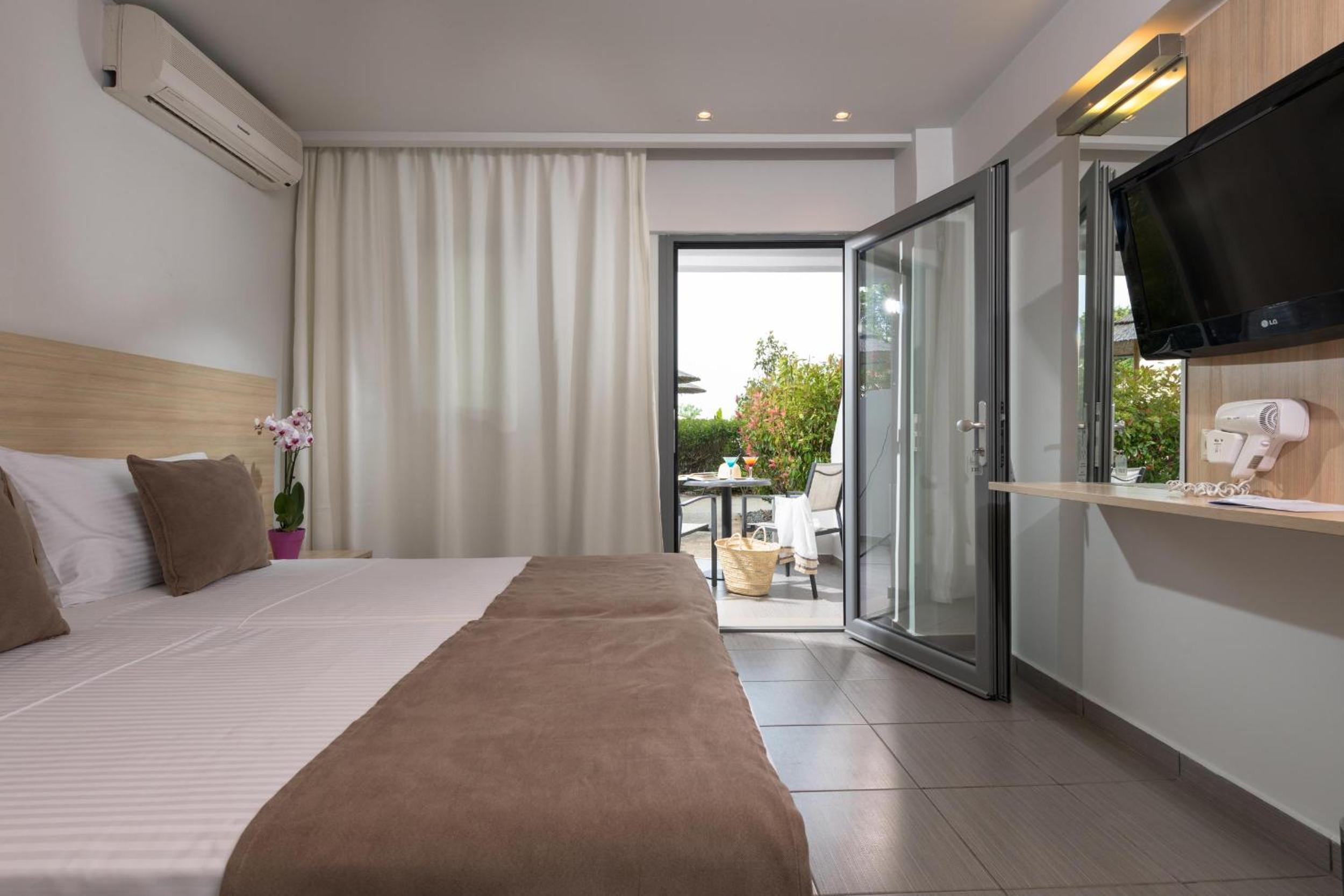 Twin Room with Garden View - Ground Floor photo 1