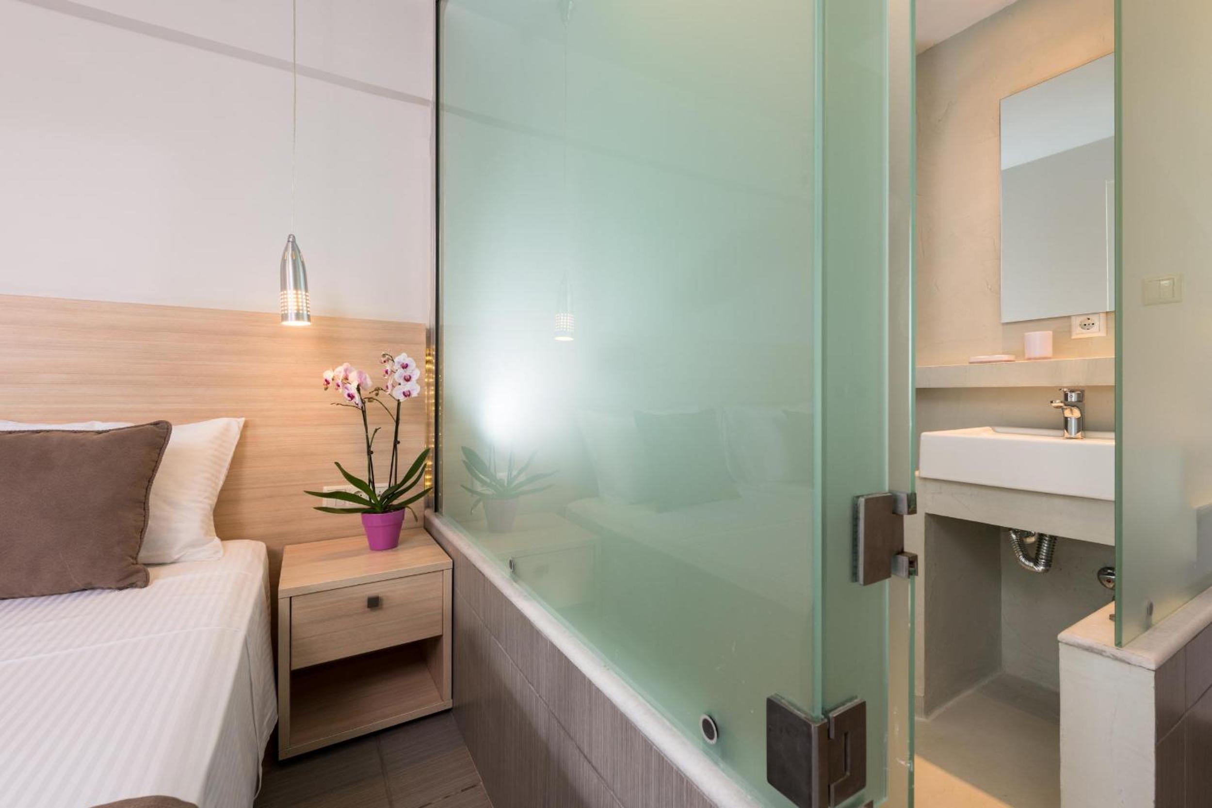 Twin Room with Garden View - Ground Floor photo 3