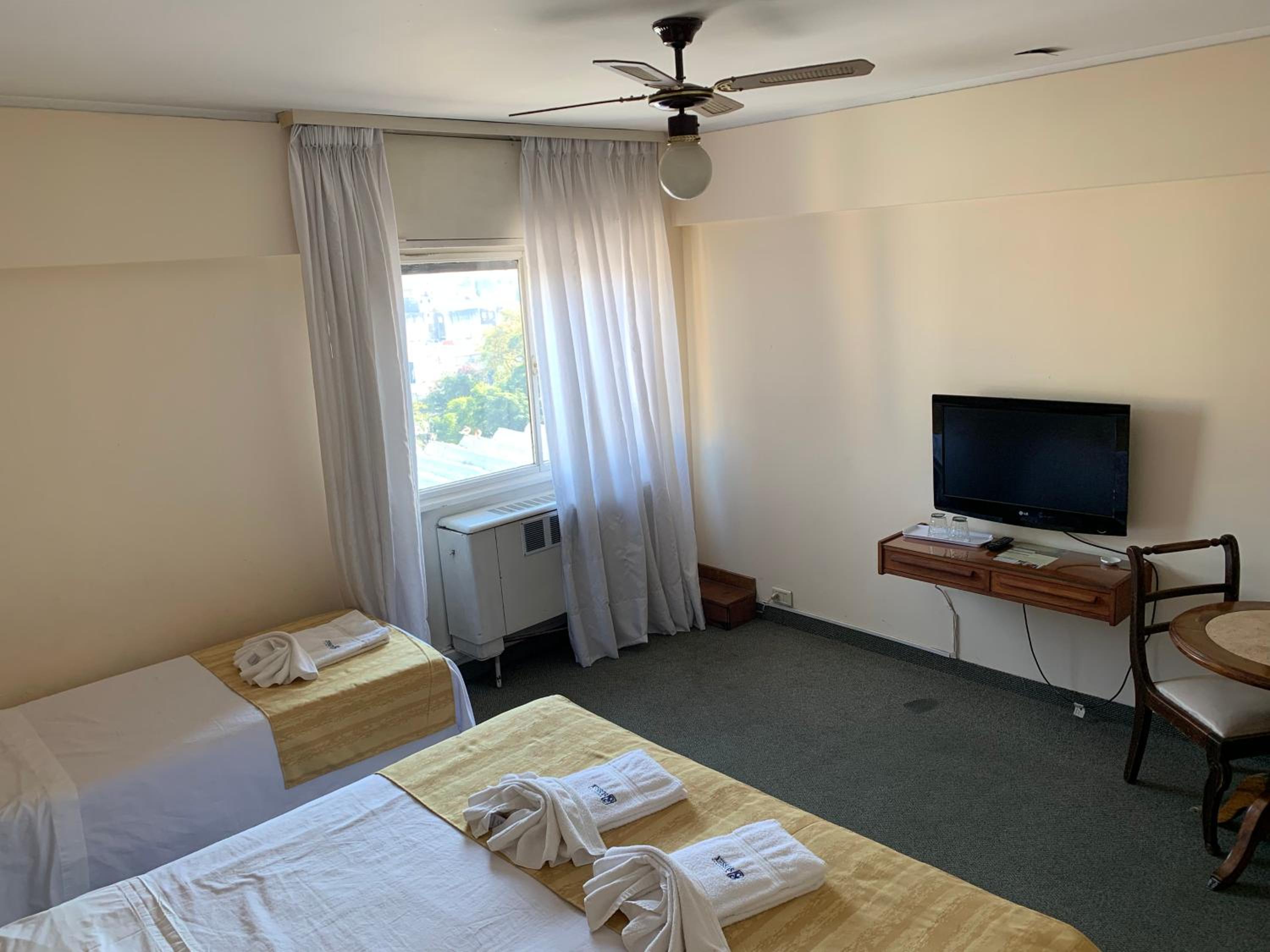 Superior Triple Room photo 2