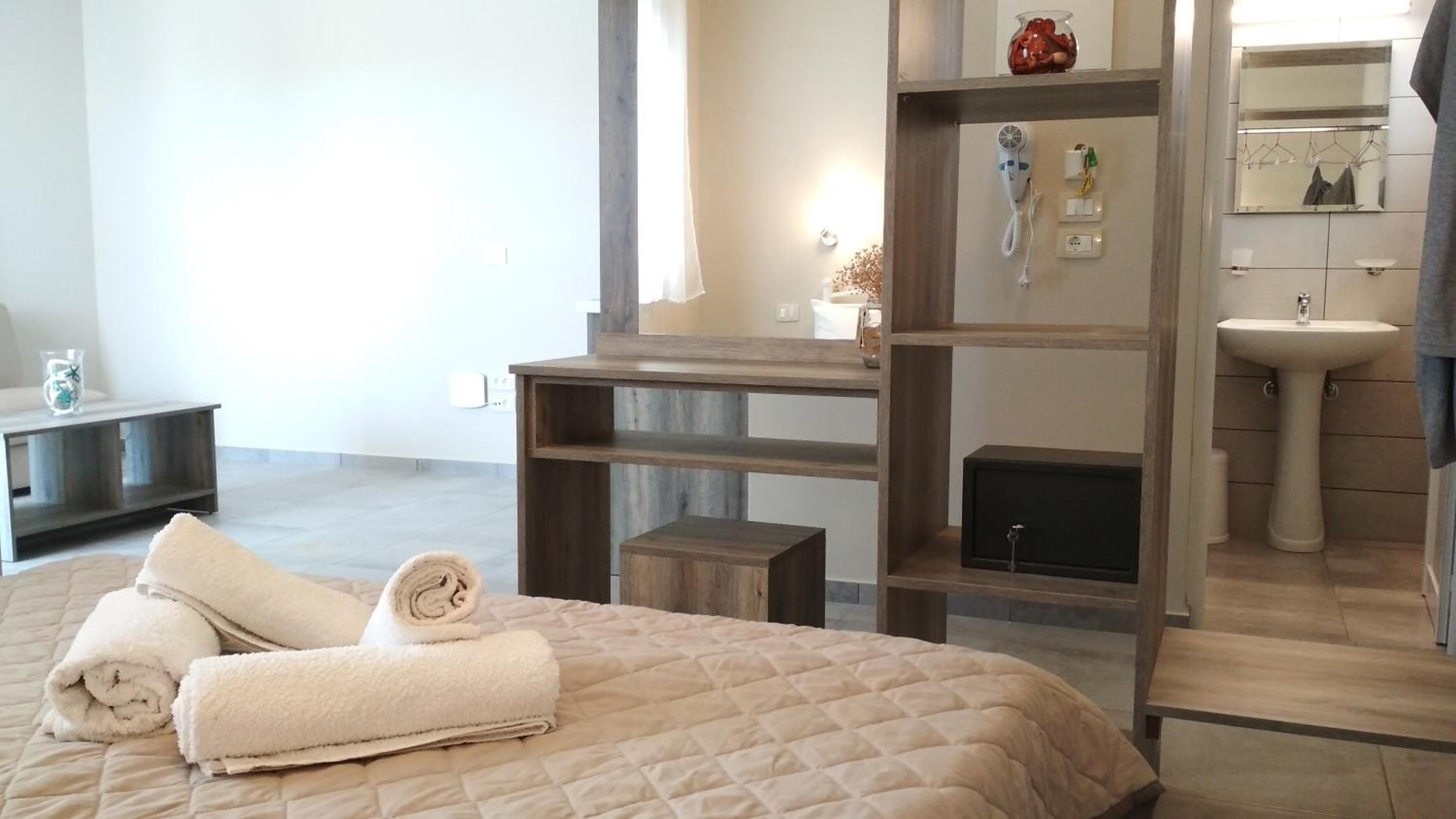 Superior Studio - Photo 9