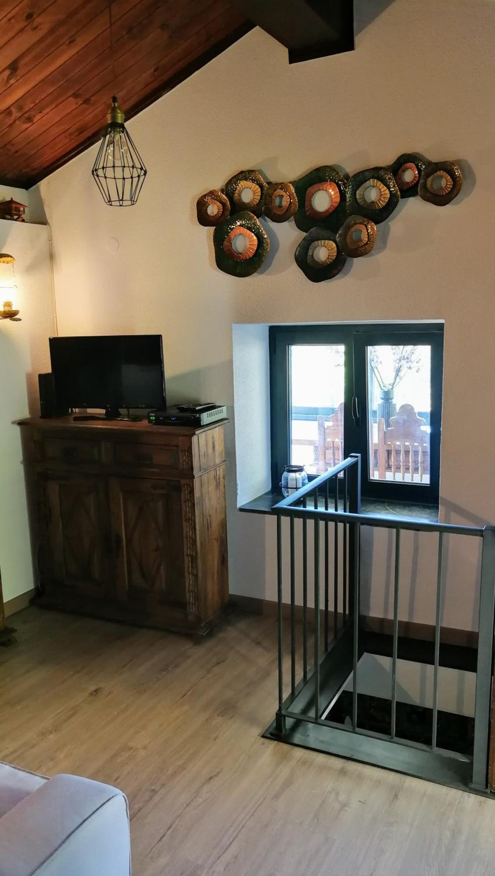 One-Bedroom House photo 1