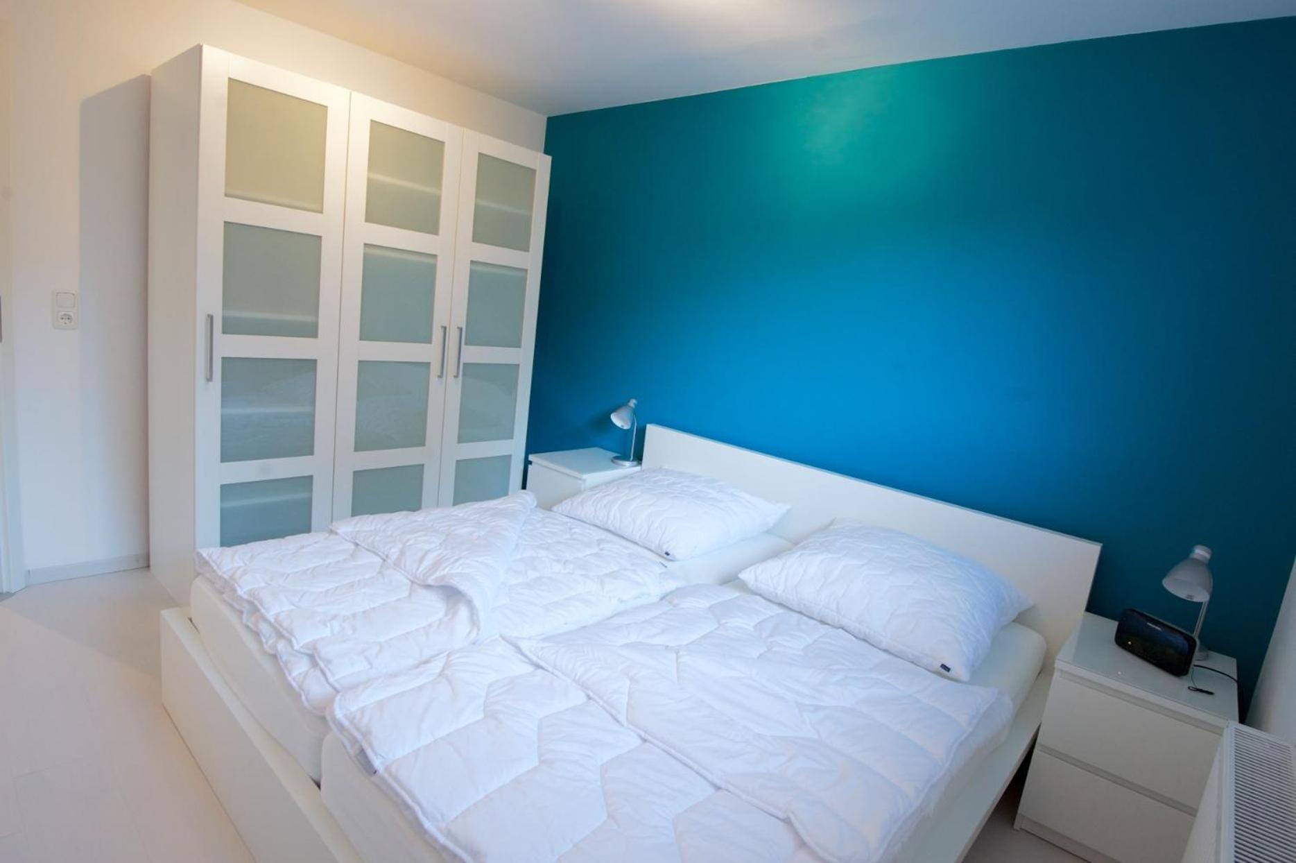Three-Bedroom House photo 3