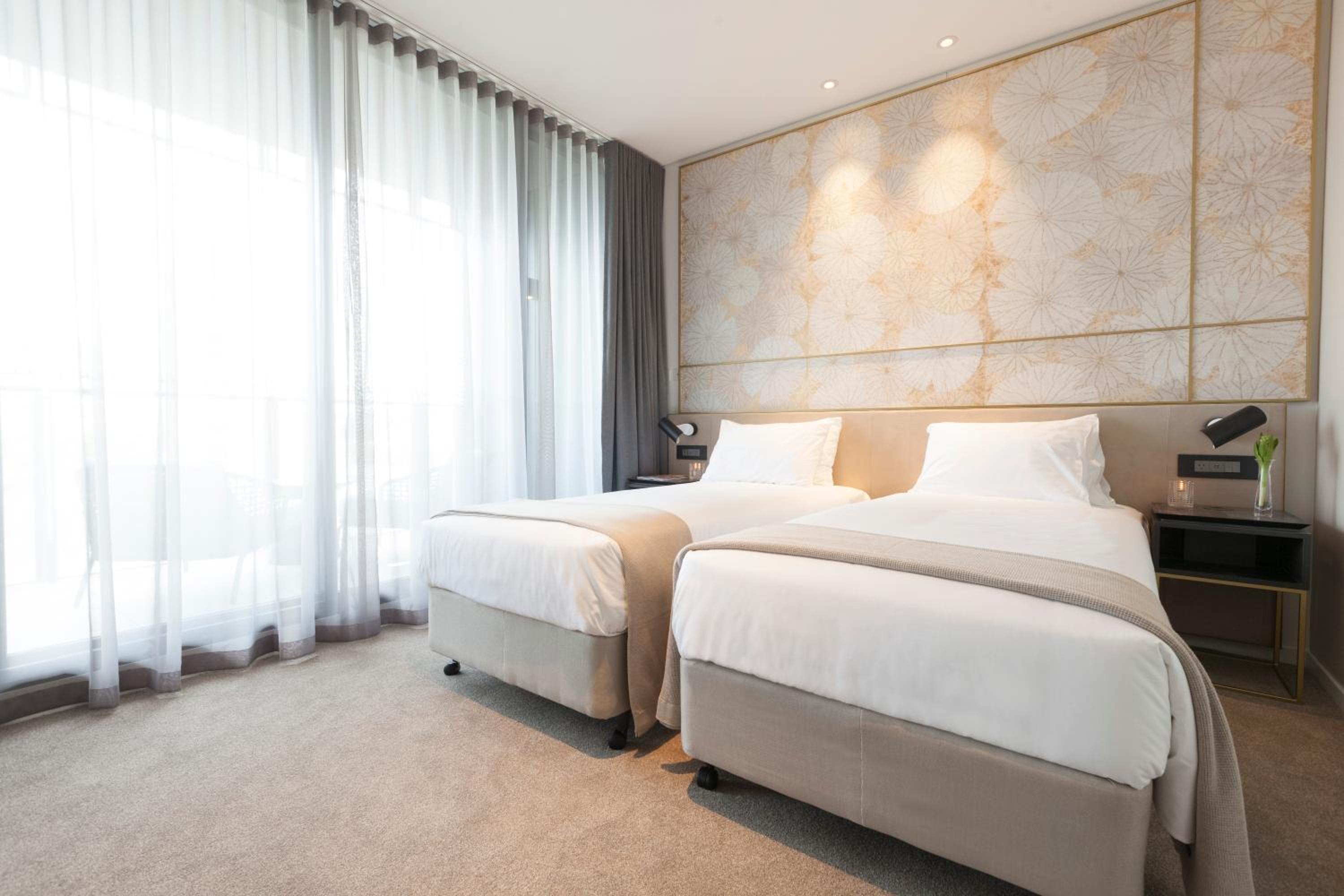 Two-Bedroom Apartment with Balcony - Two Bathrooms