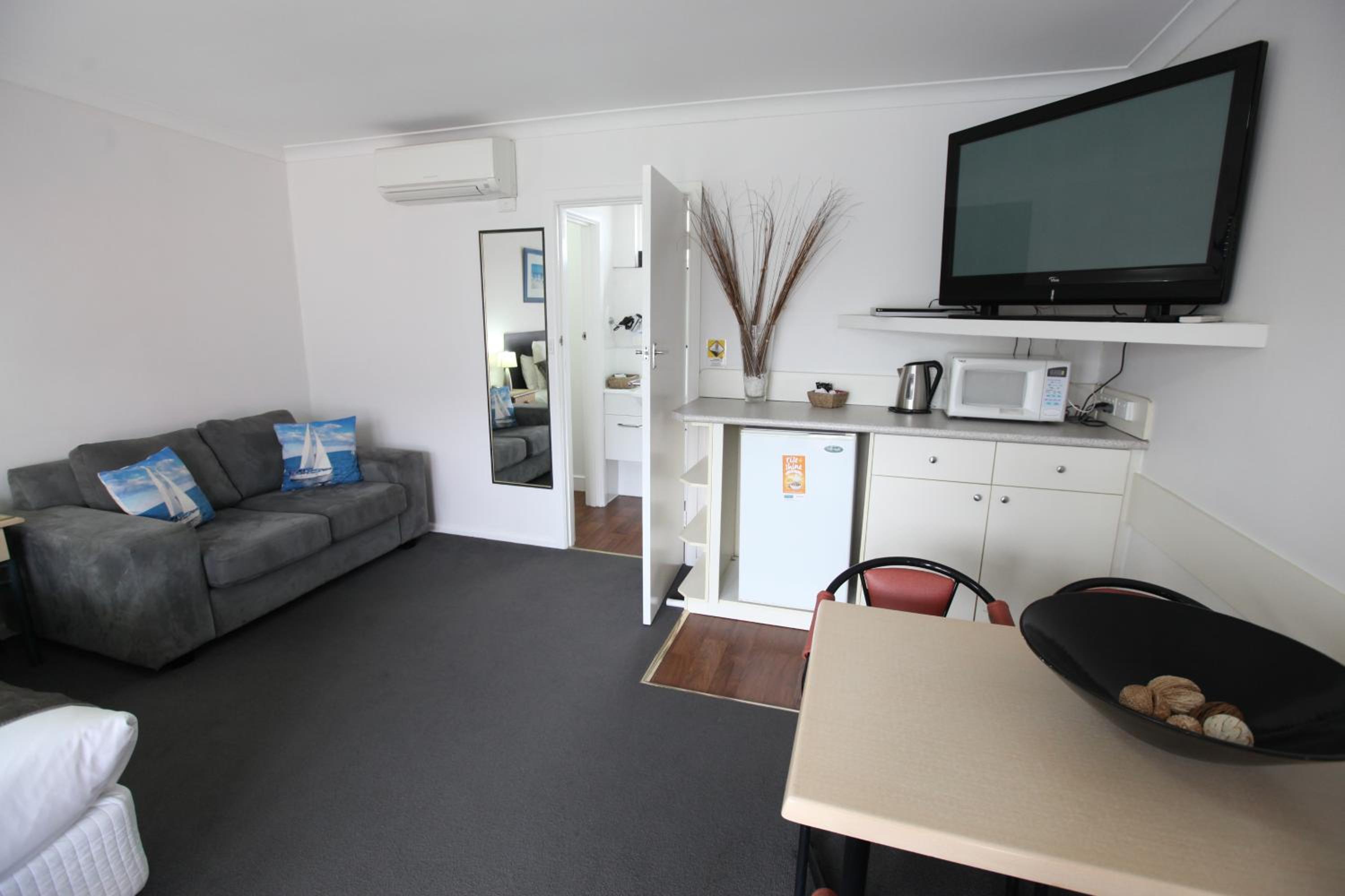 Deluxe King Suite