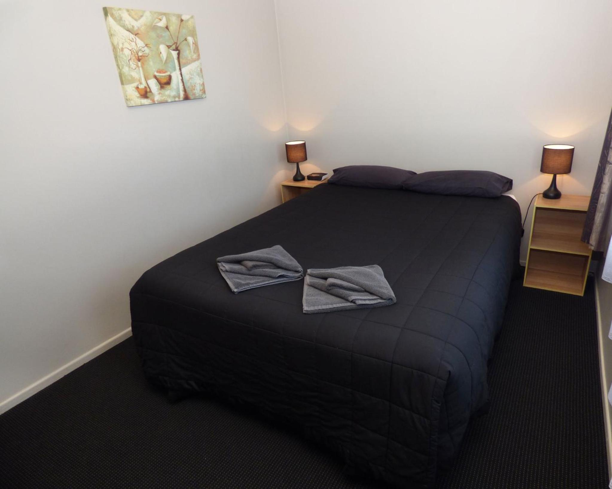 Two-Bedroom Apartment - Photo 8