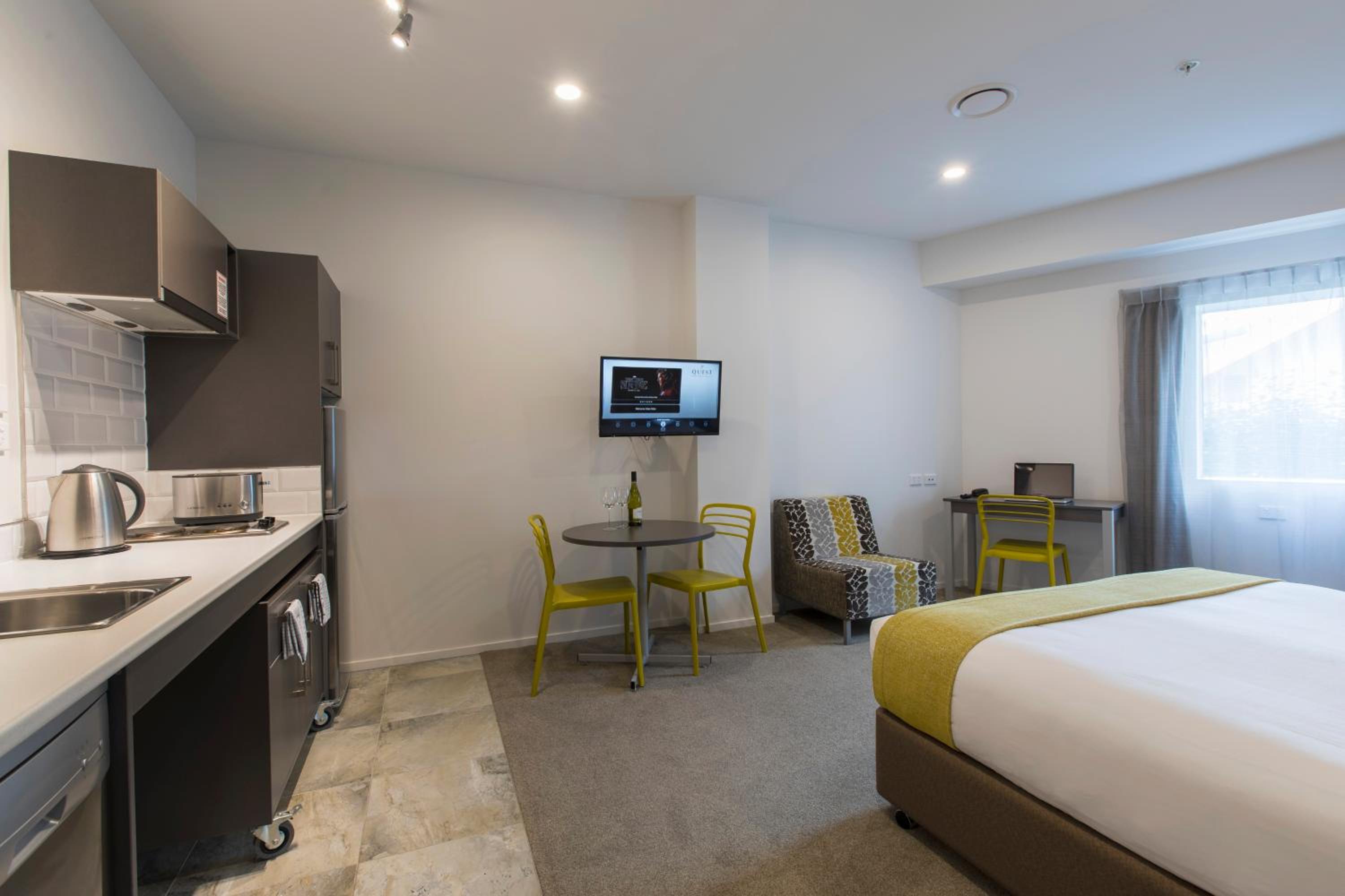 Studio Apartment