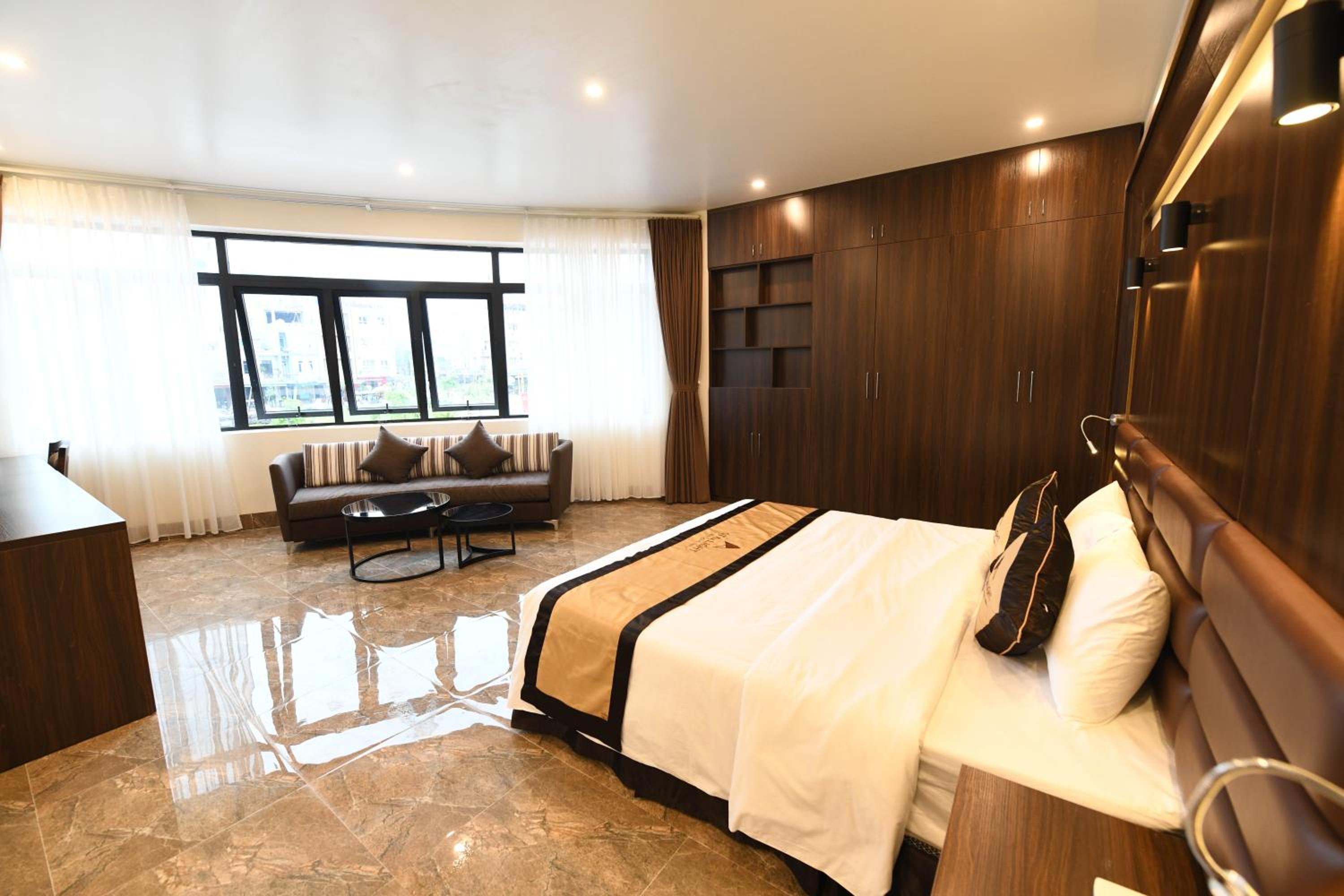 Suite with City View photo 1