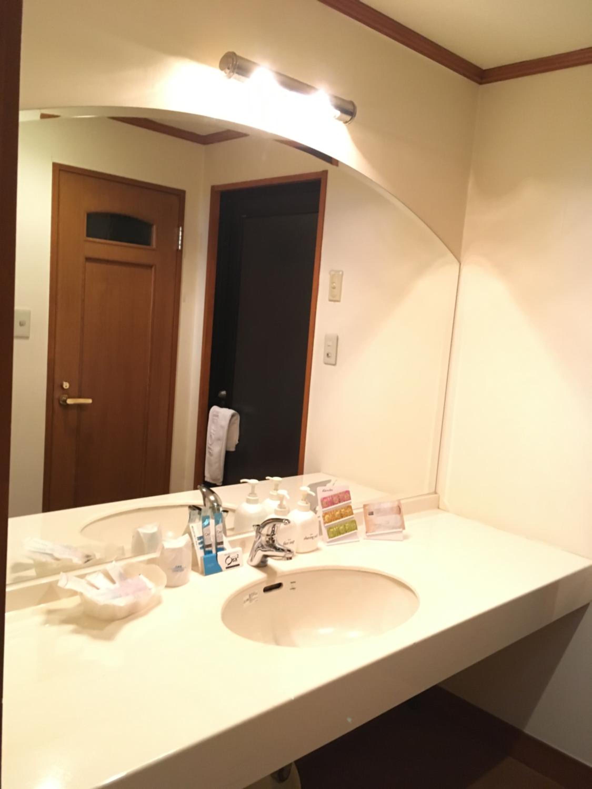 Suite with Spa Bath - Smoking photo 2