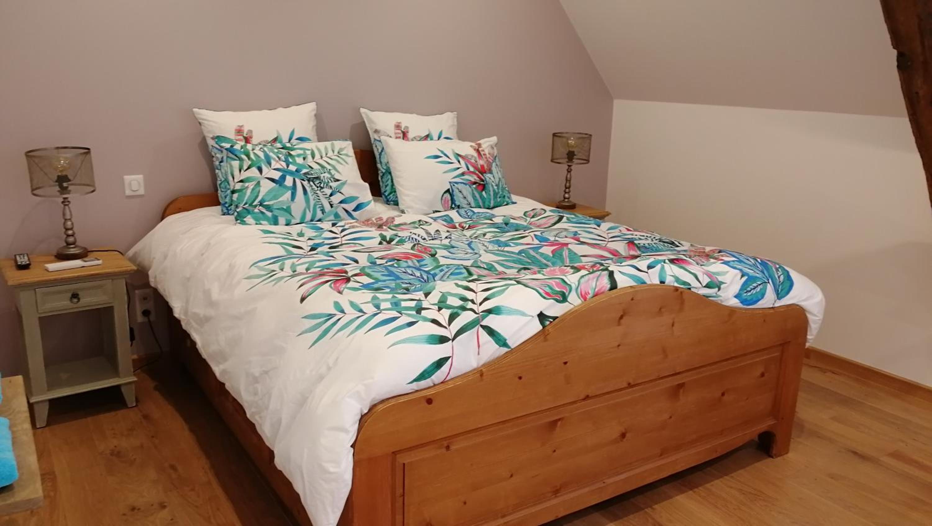 Deluxe Room (2 Adults + 1 Child) photo 2