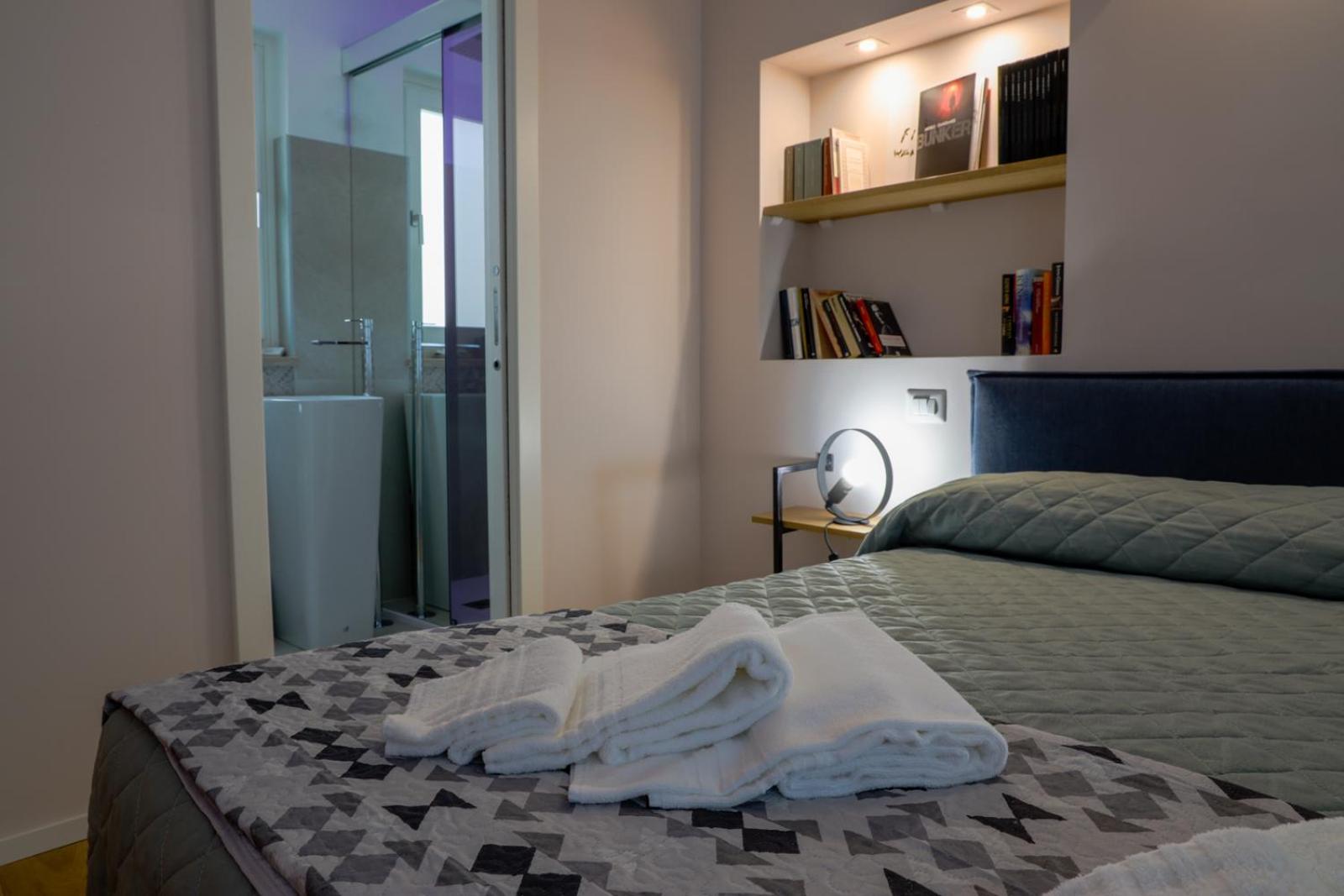 Deluxe Double Room - Photo 7