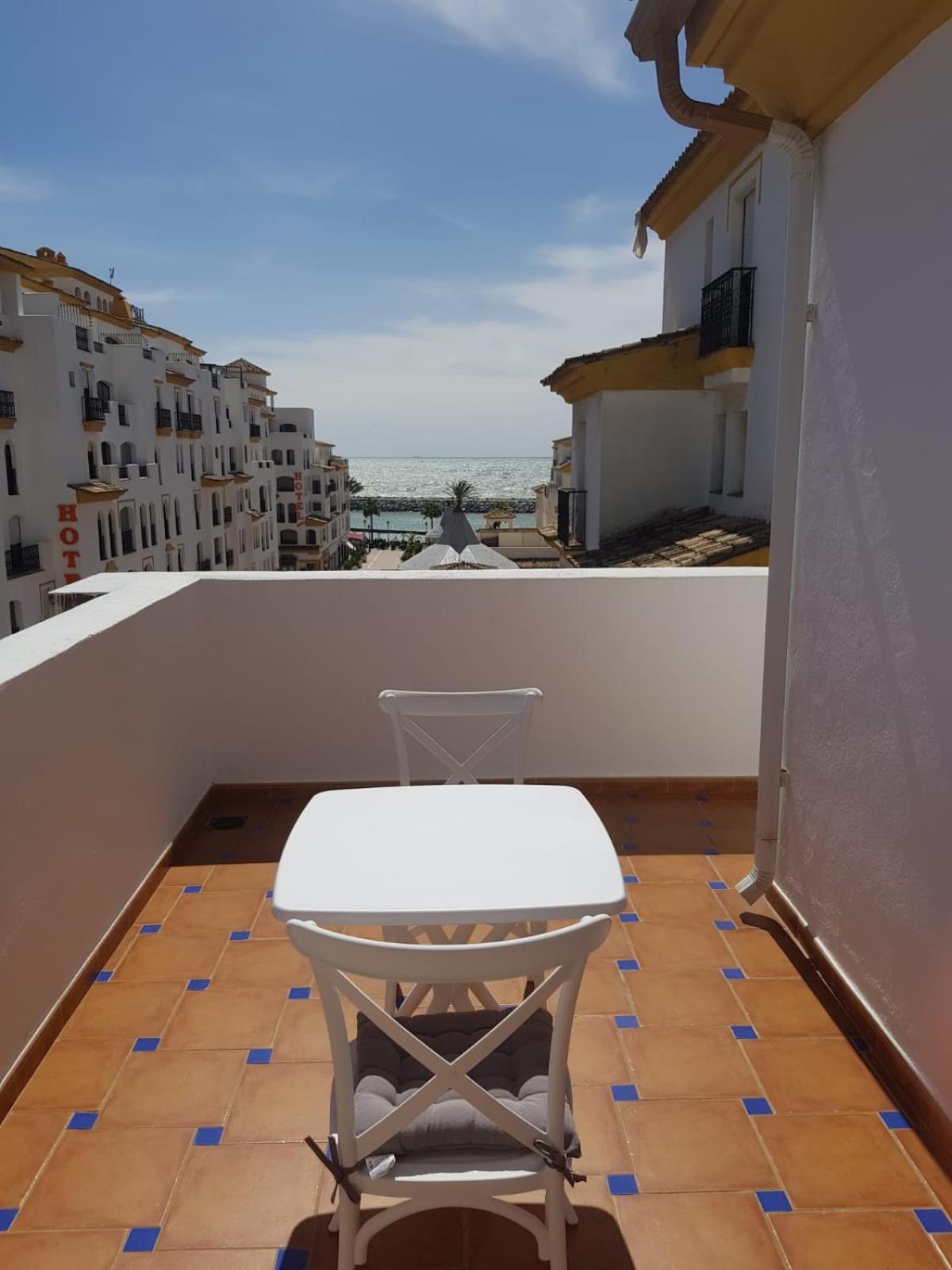 Suite with Sea View - Photo 7