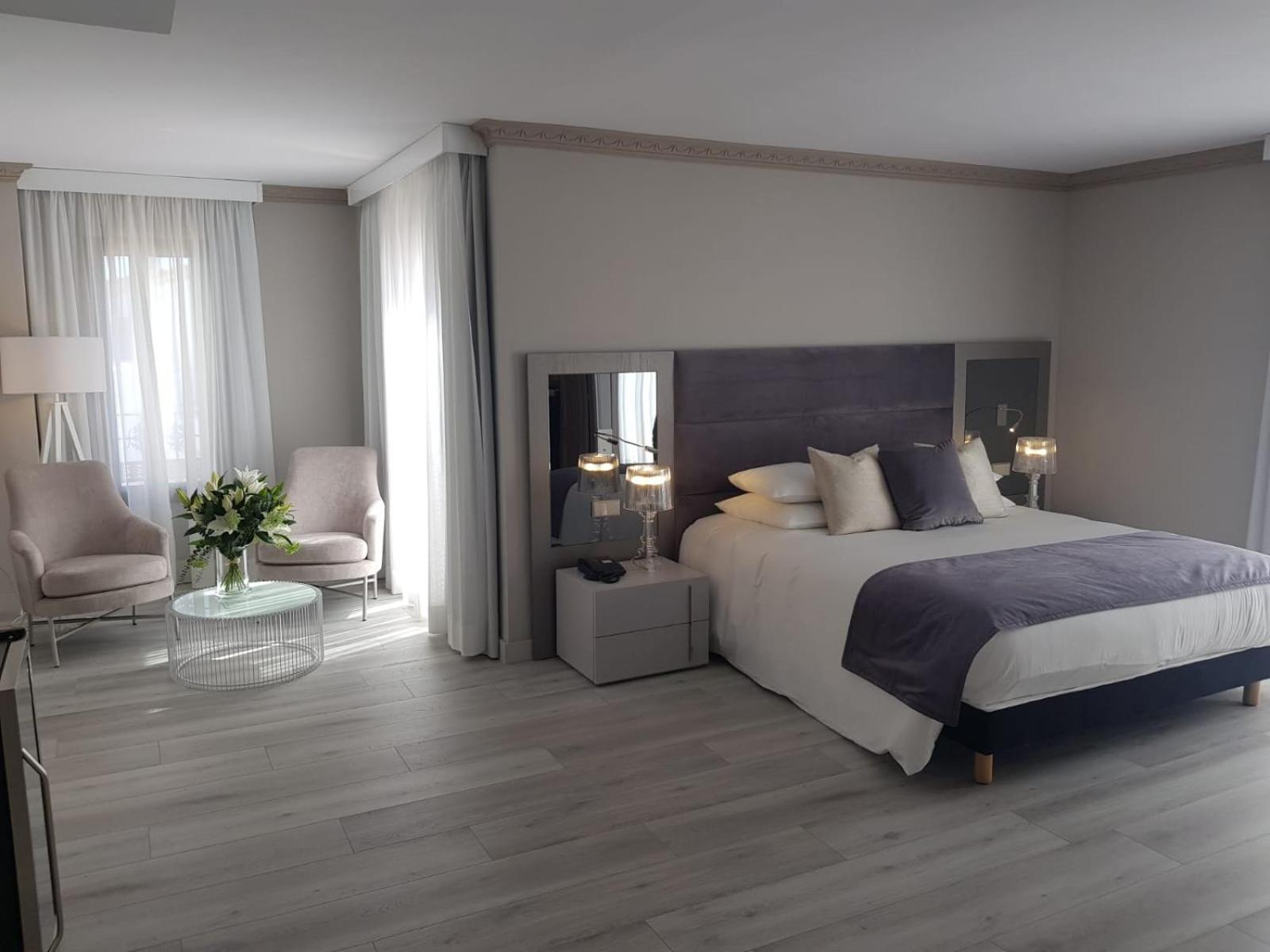 Executive Suite - Photo 12