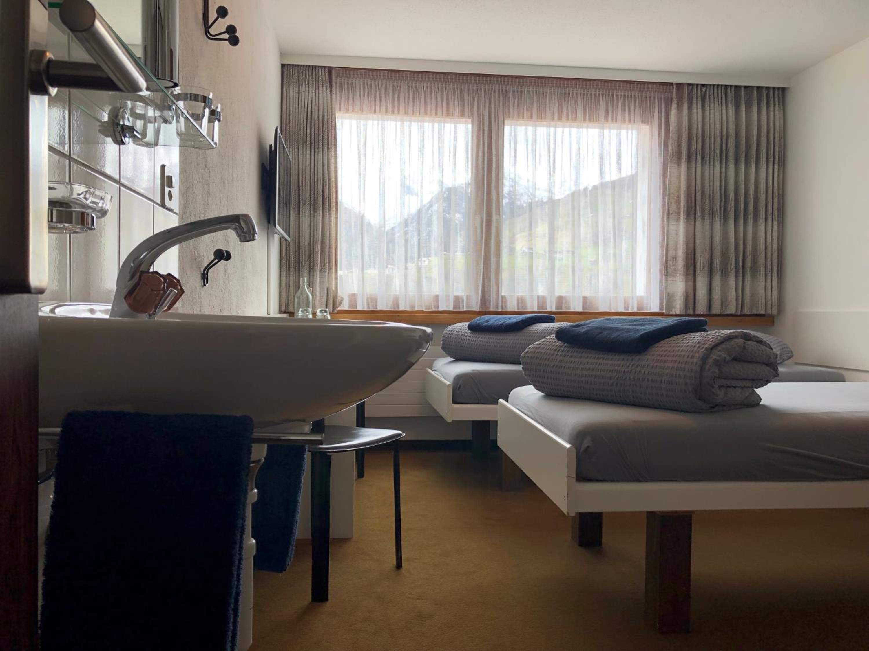 Standard Double Room - Photo 3
