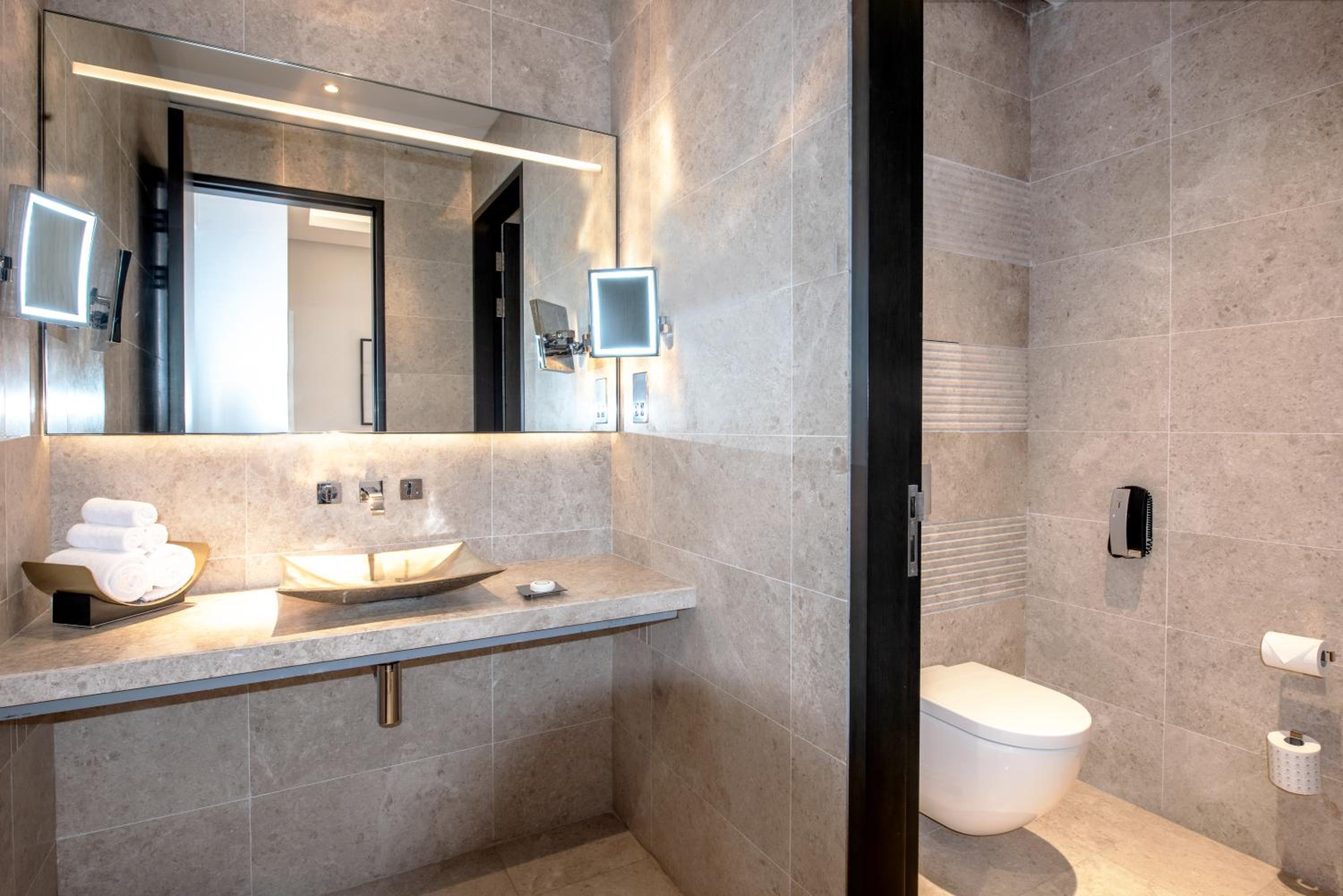 Grand Deluxe Sea View King photo 2