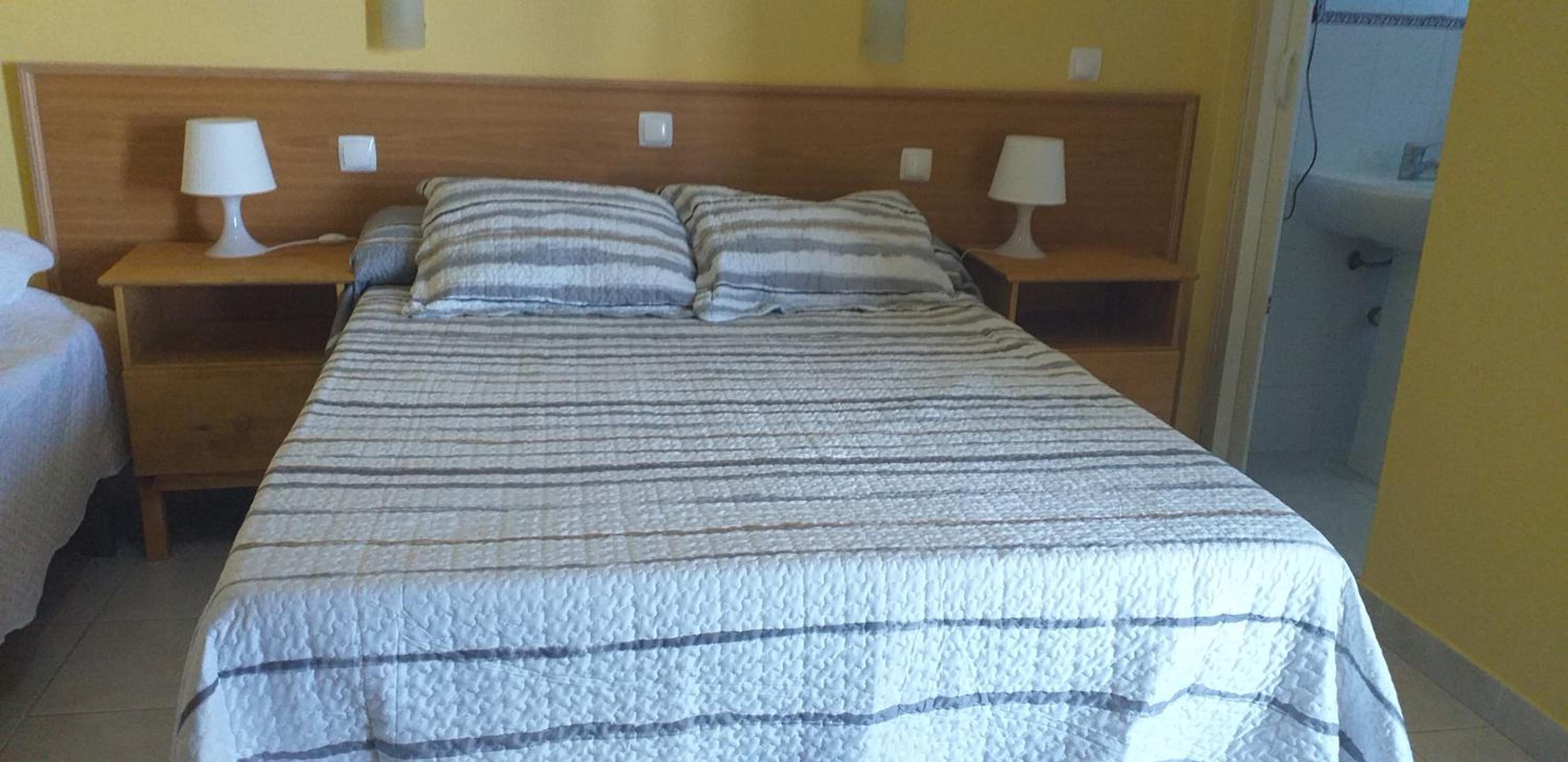 Deluxe Room (2 Adults + 1 Child) photo 1